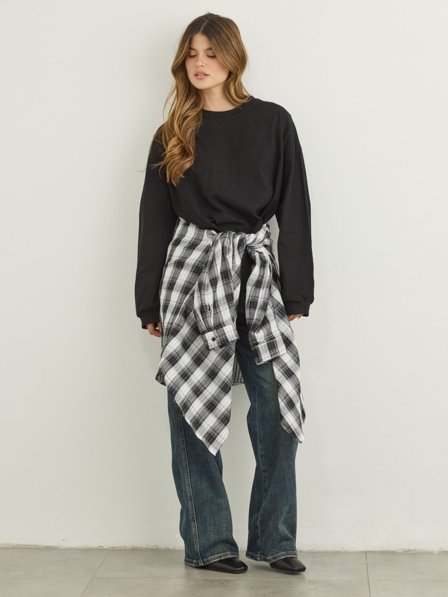 טישירט אוברסייז אריקה  | שחור