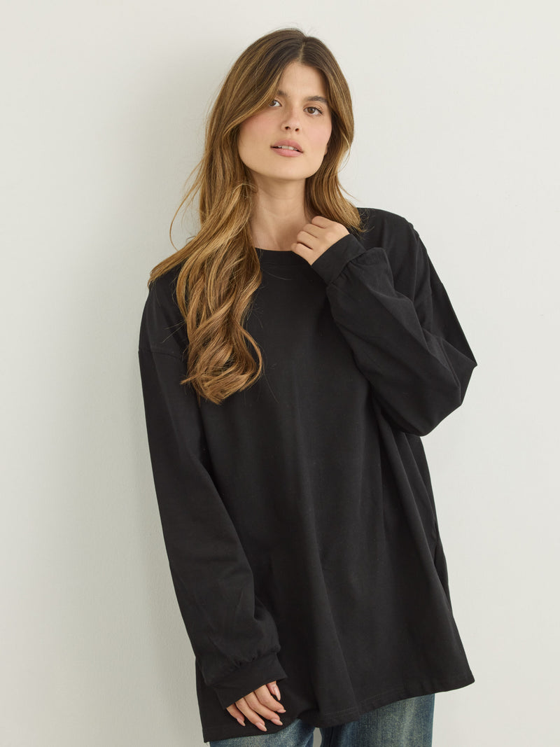 טישירט אוברסייז אריקה  | שחור