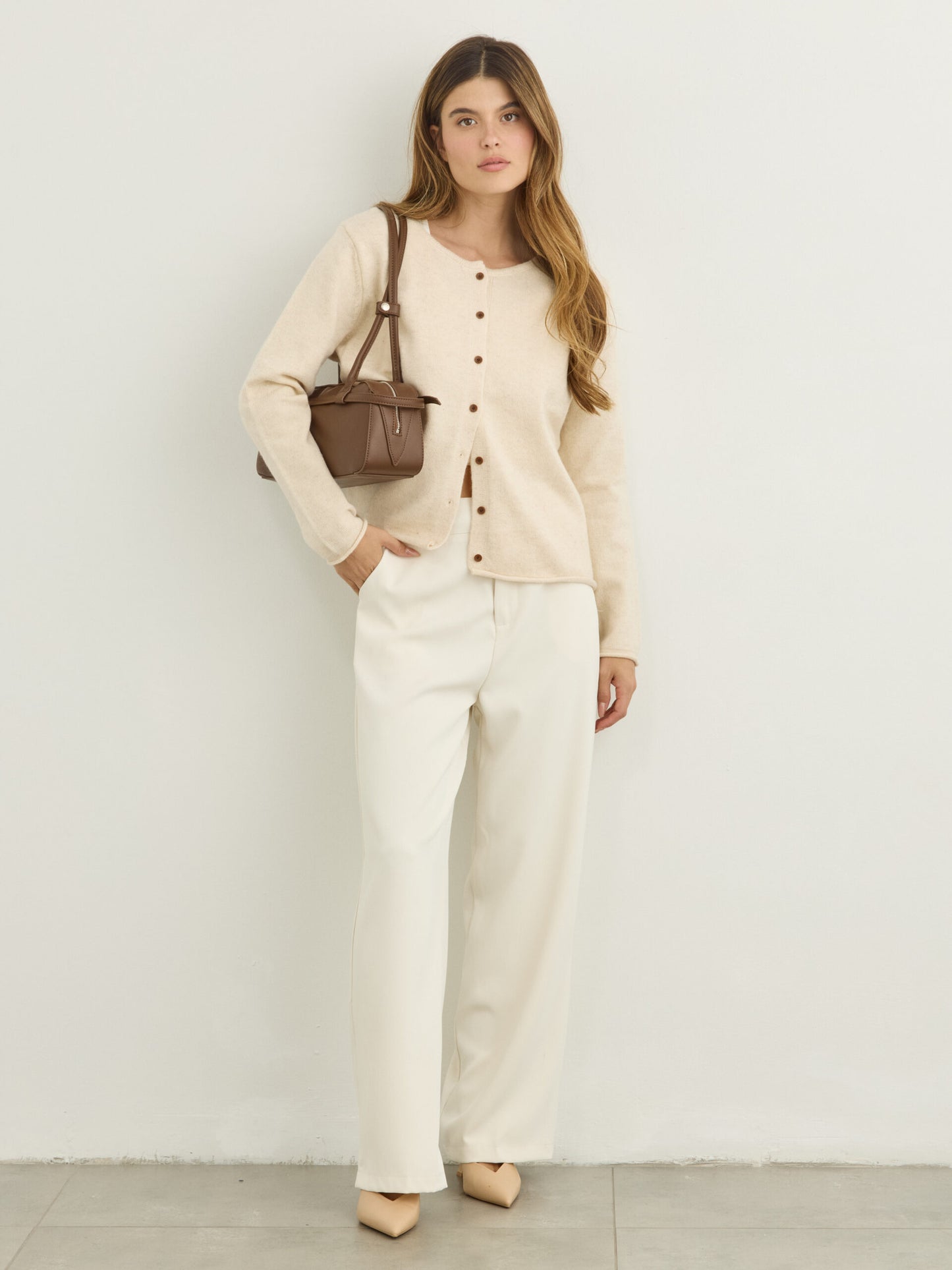 מכנסיים ארוכים מחוייטים גארט | שמנת