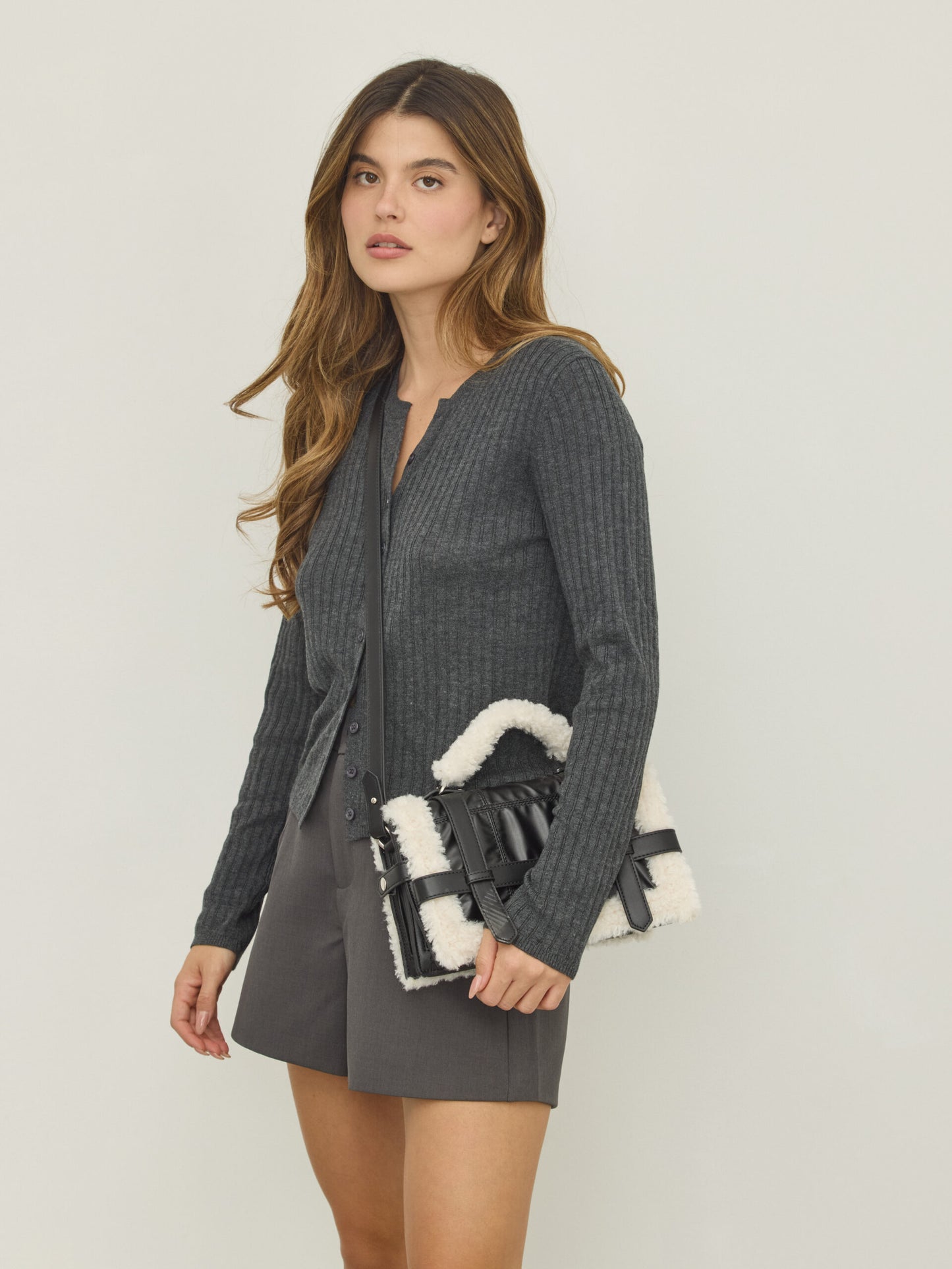 תיק פרווה לולה | שחור