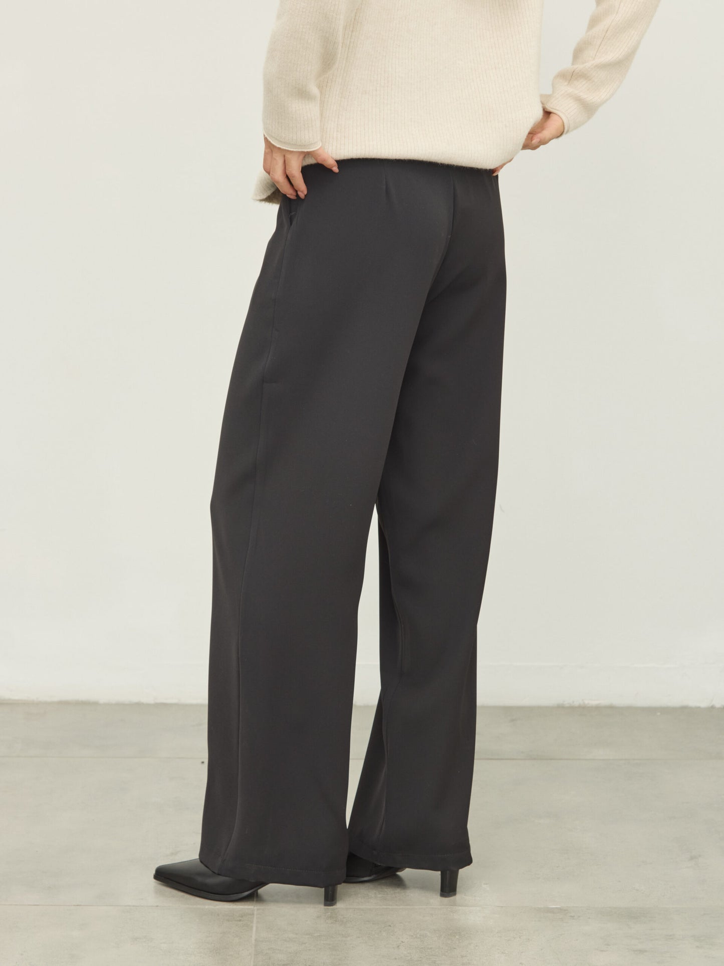 מכנסיים ארוכים מחוייטים גארט | שחור