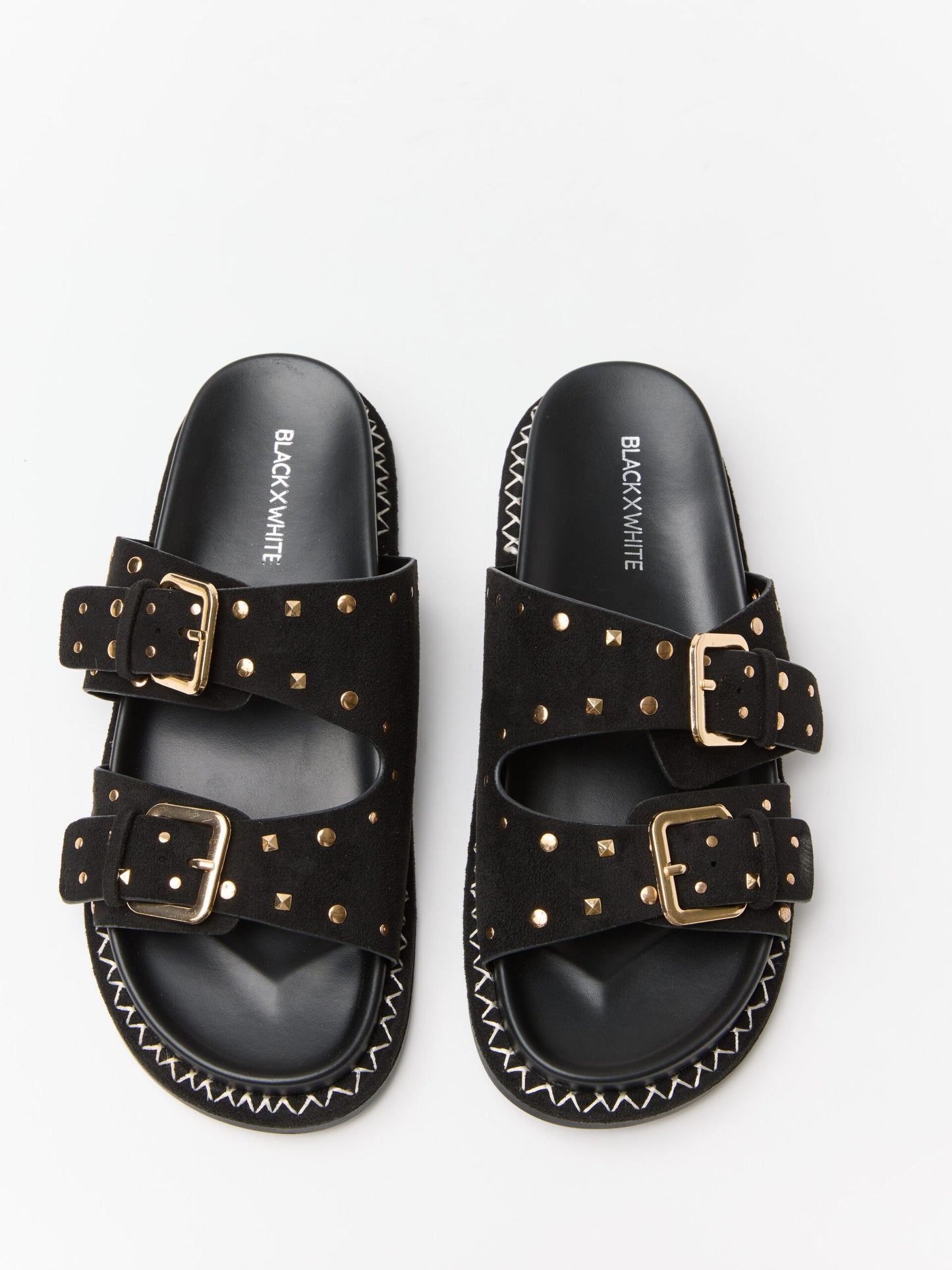 כפכפי דמוי זמש ניטים סטאר | שחור