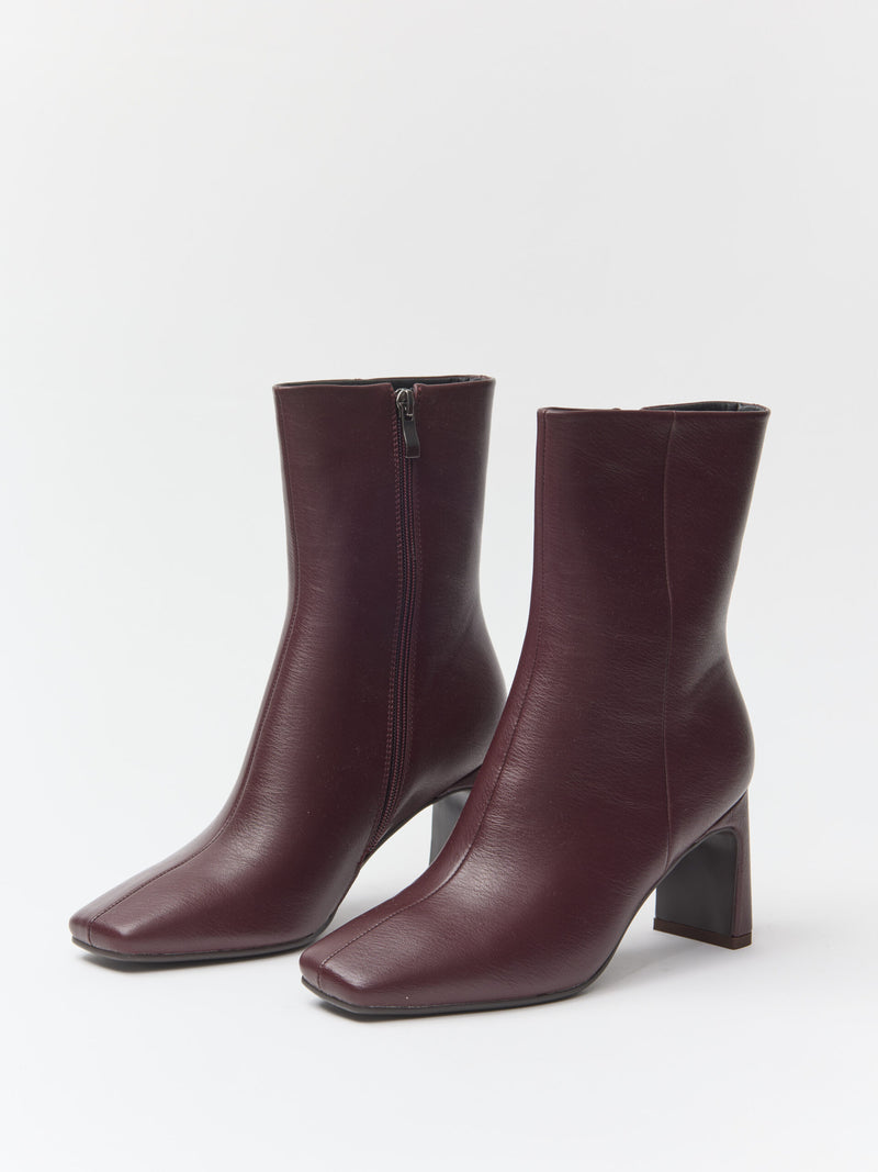 מגפוני עקב אודל | בורדו