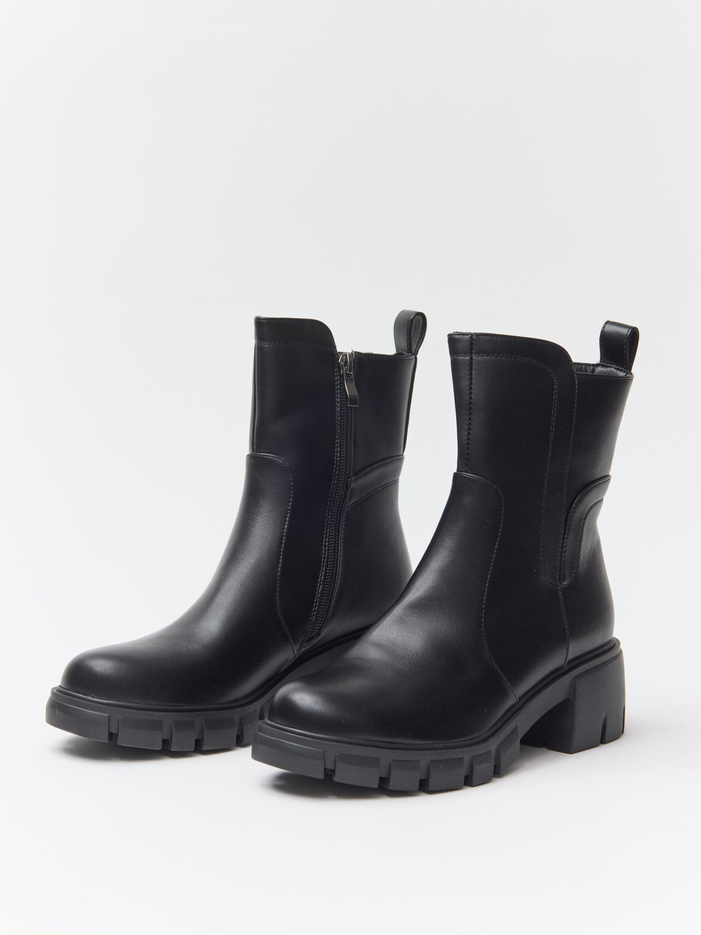 מגפוני טרקטור ג'ינה | שחור