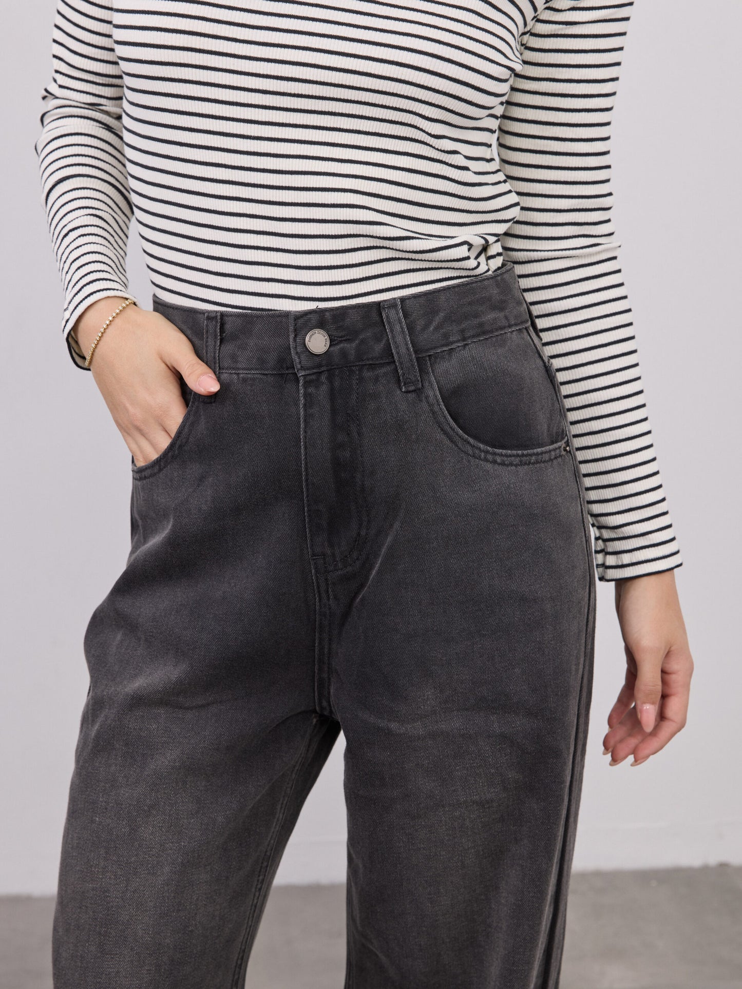 מכנסי ג'ינס ארוכים וואש קונור | שחור