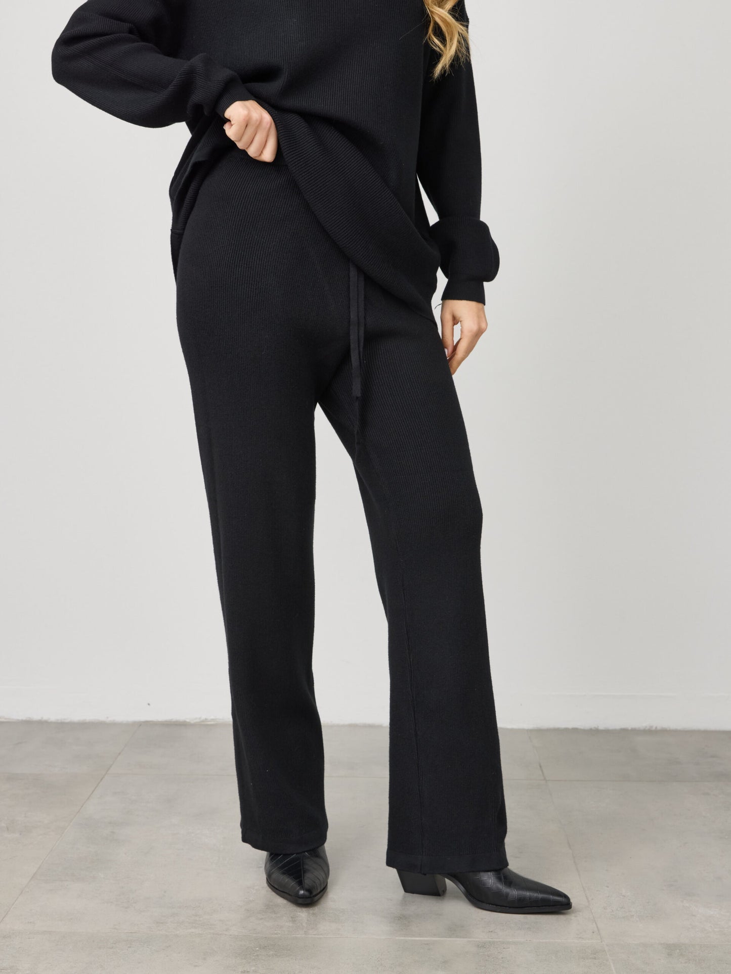 חליפת סריג ביילי | שחור