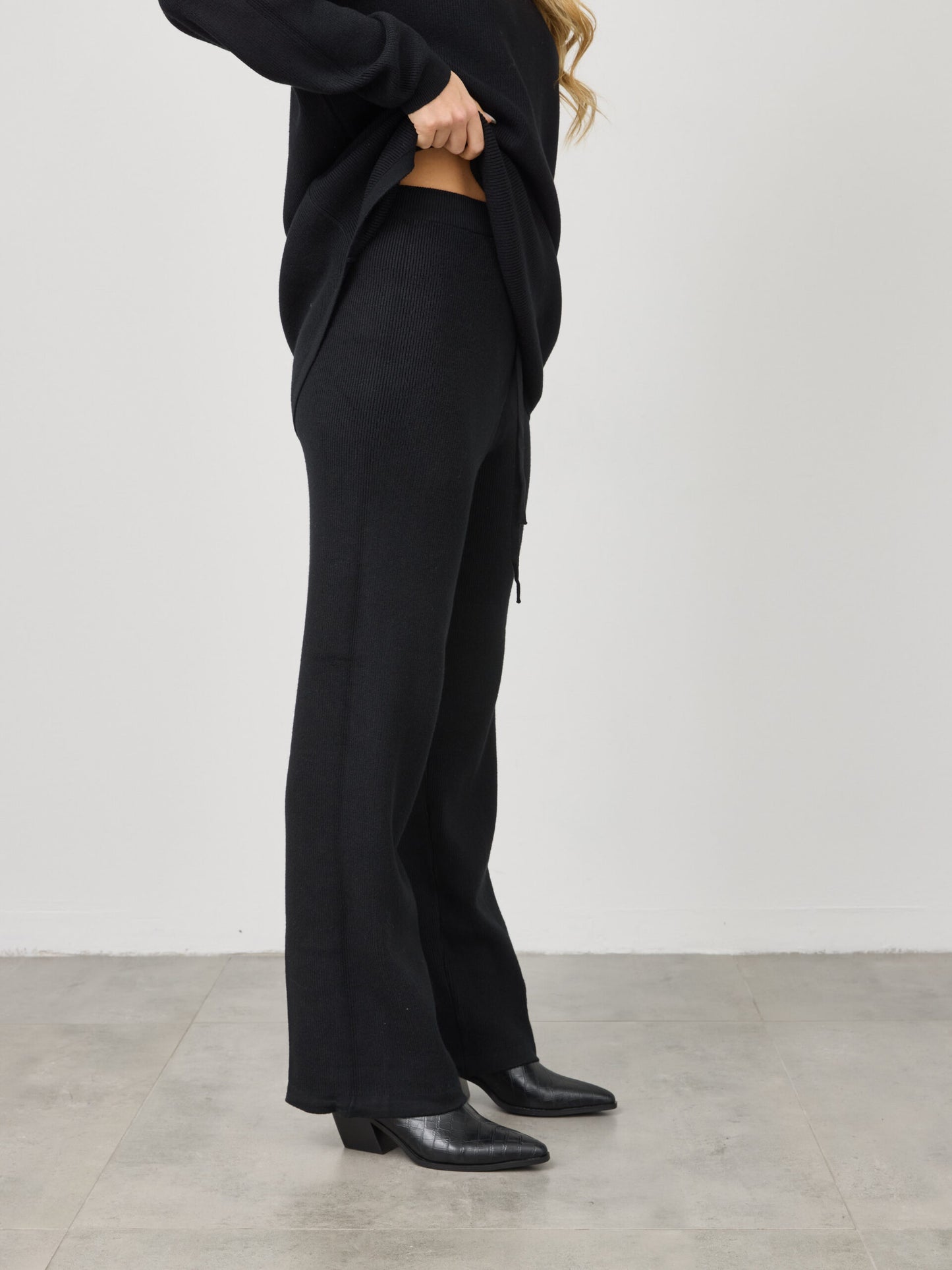 חליפת סריג ביילי | שחור