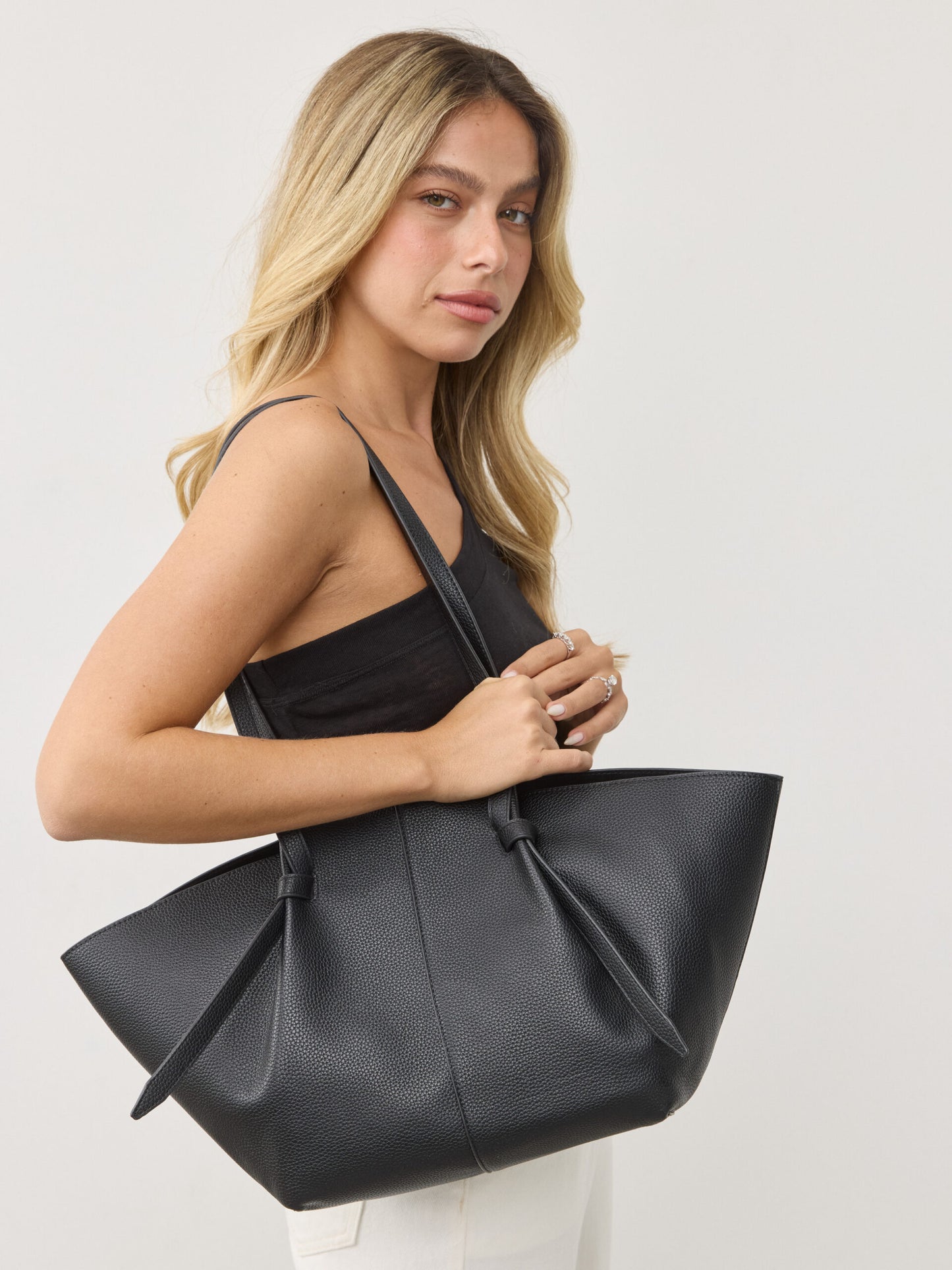 תיק מלודי | שחור