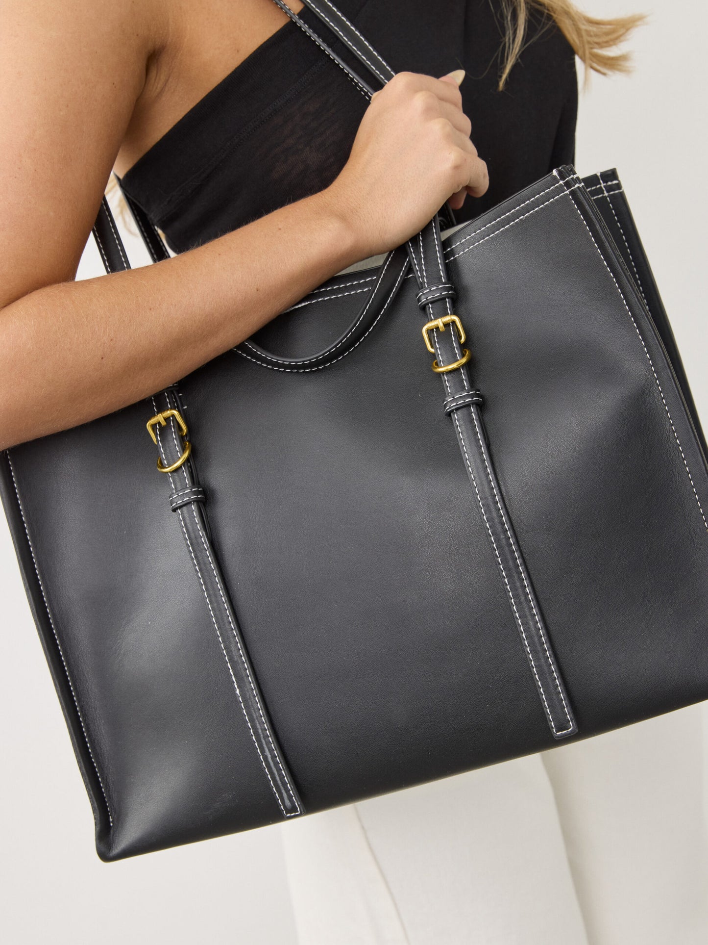 תיק לארה | שחור