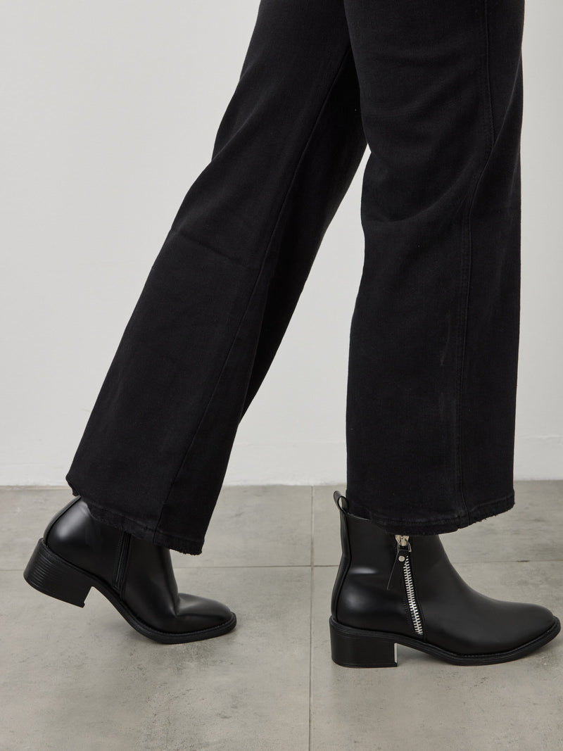 מגפוני עקב ריינה | שחור