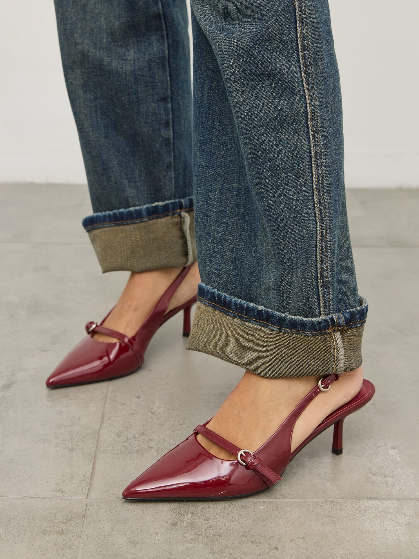 נעלי עקב שפיץ סנדי | בורדו לק