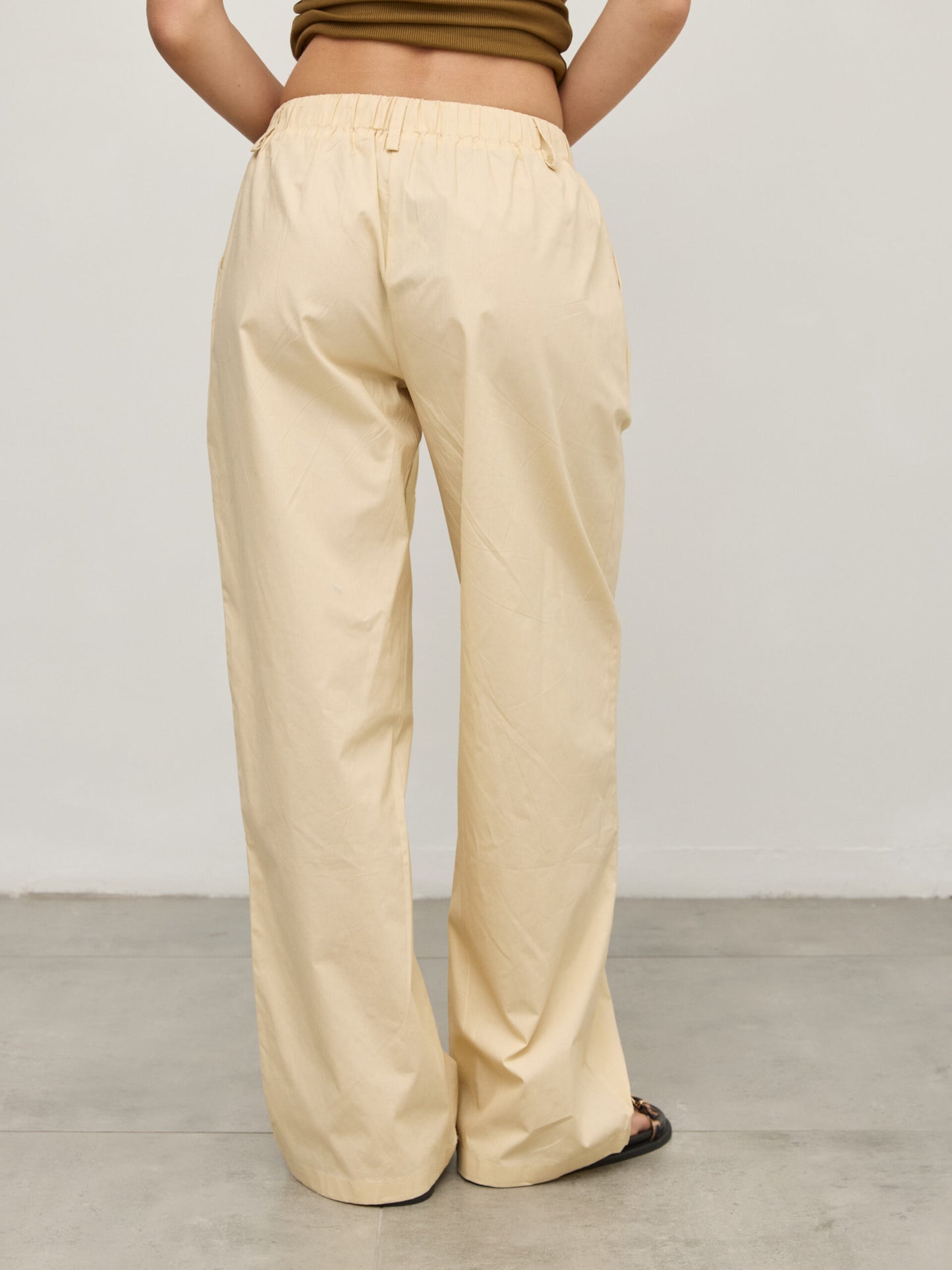 מכנסי דניאל | בז'