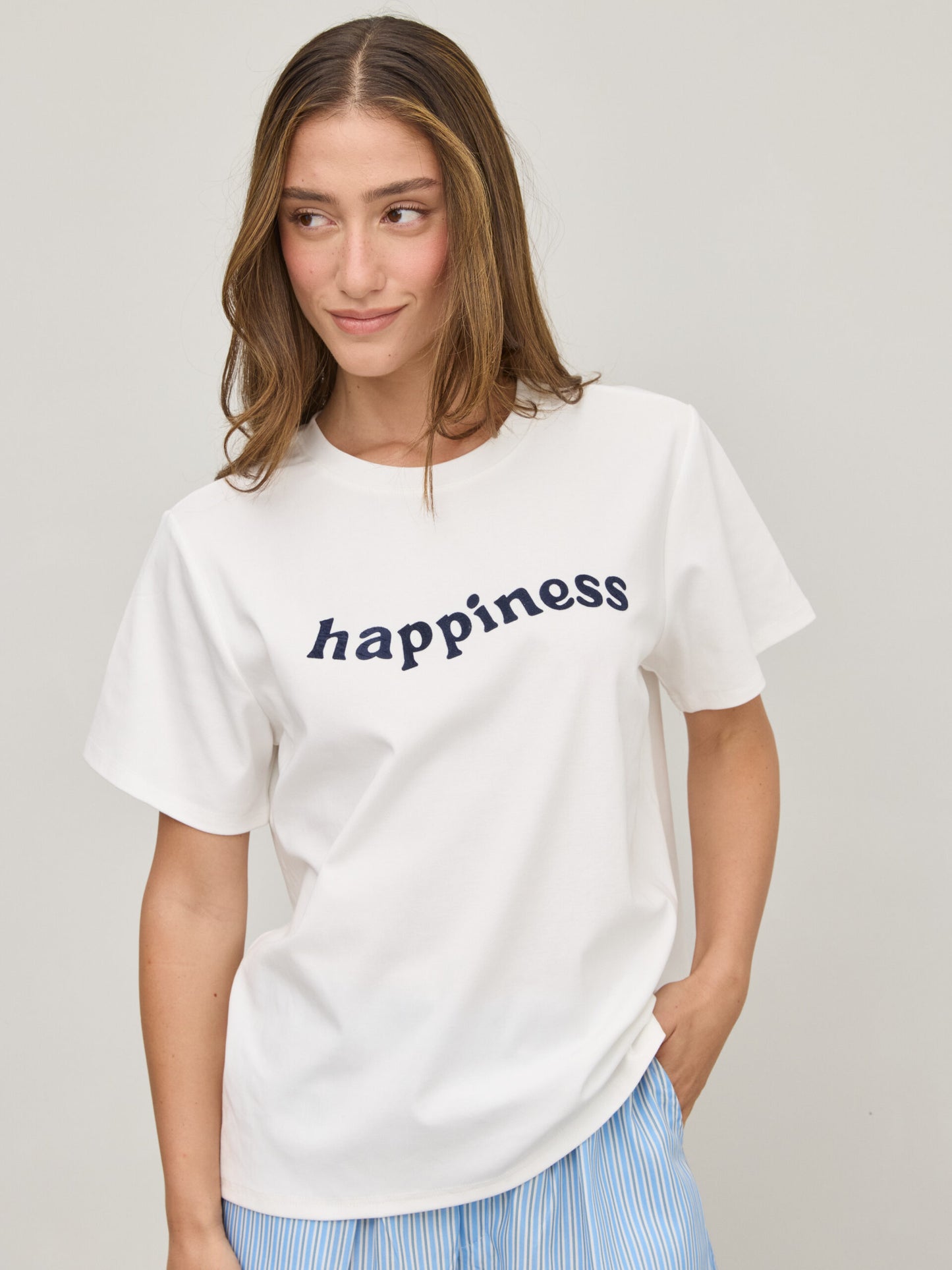 טישירט פרינט HAPPINES | לבן
