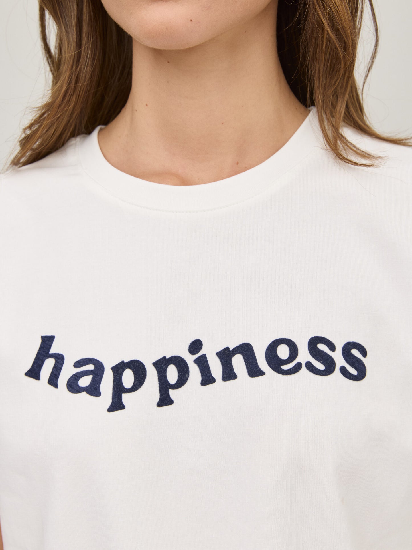 טישירט פרינט HAPPINES | לבן