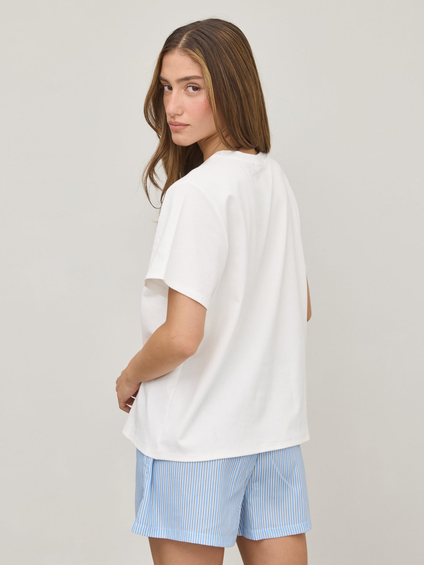 טישירט פרינט HAPPINES | לבן