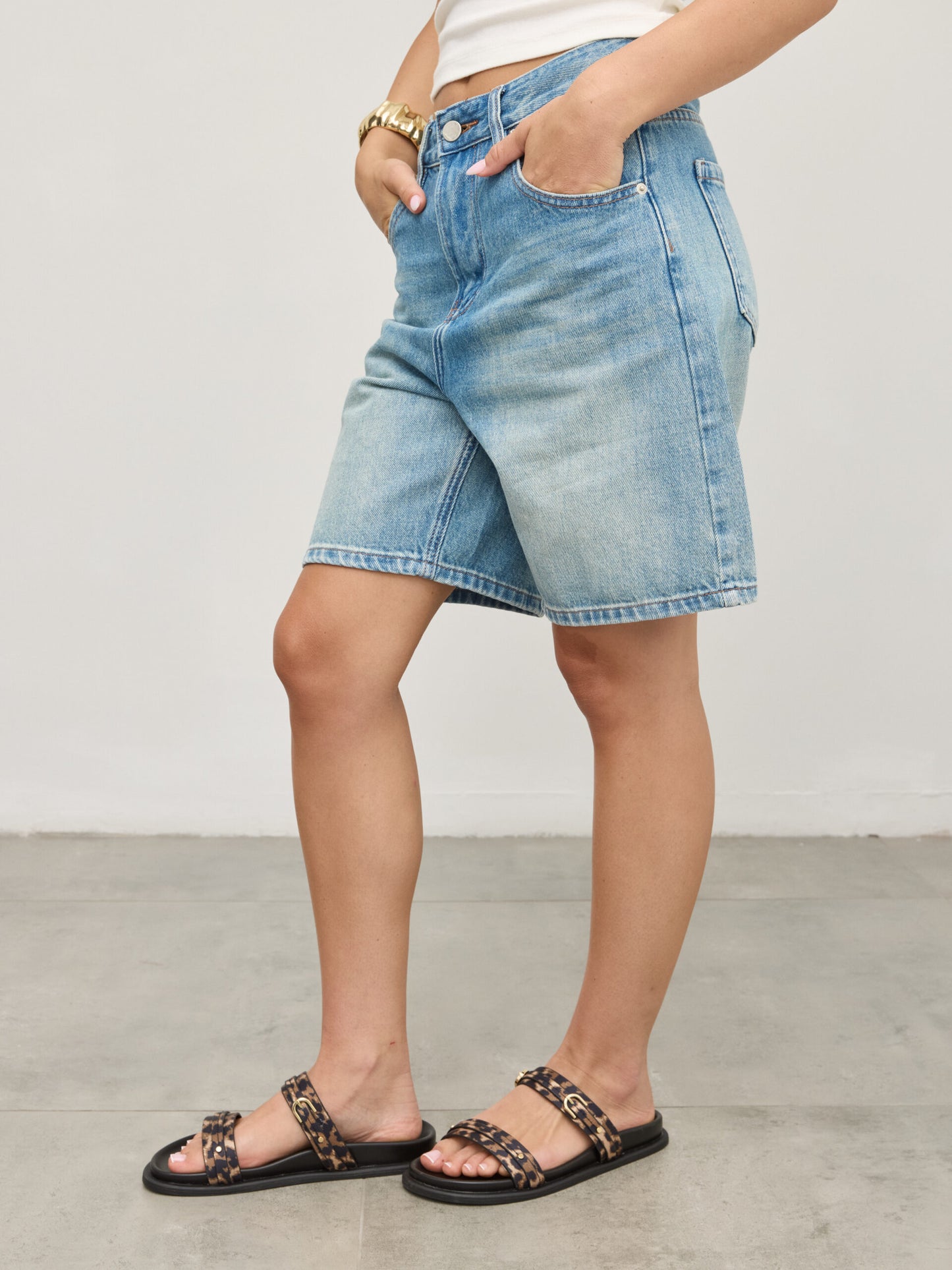 כפכפי רצועות אבזמים אייזיק | מנומר