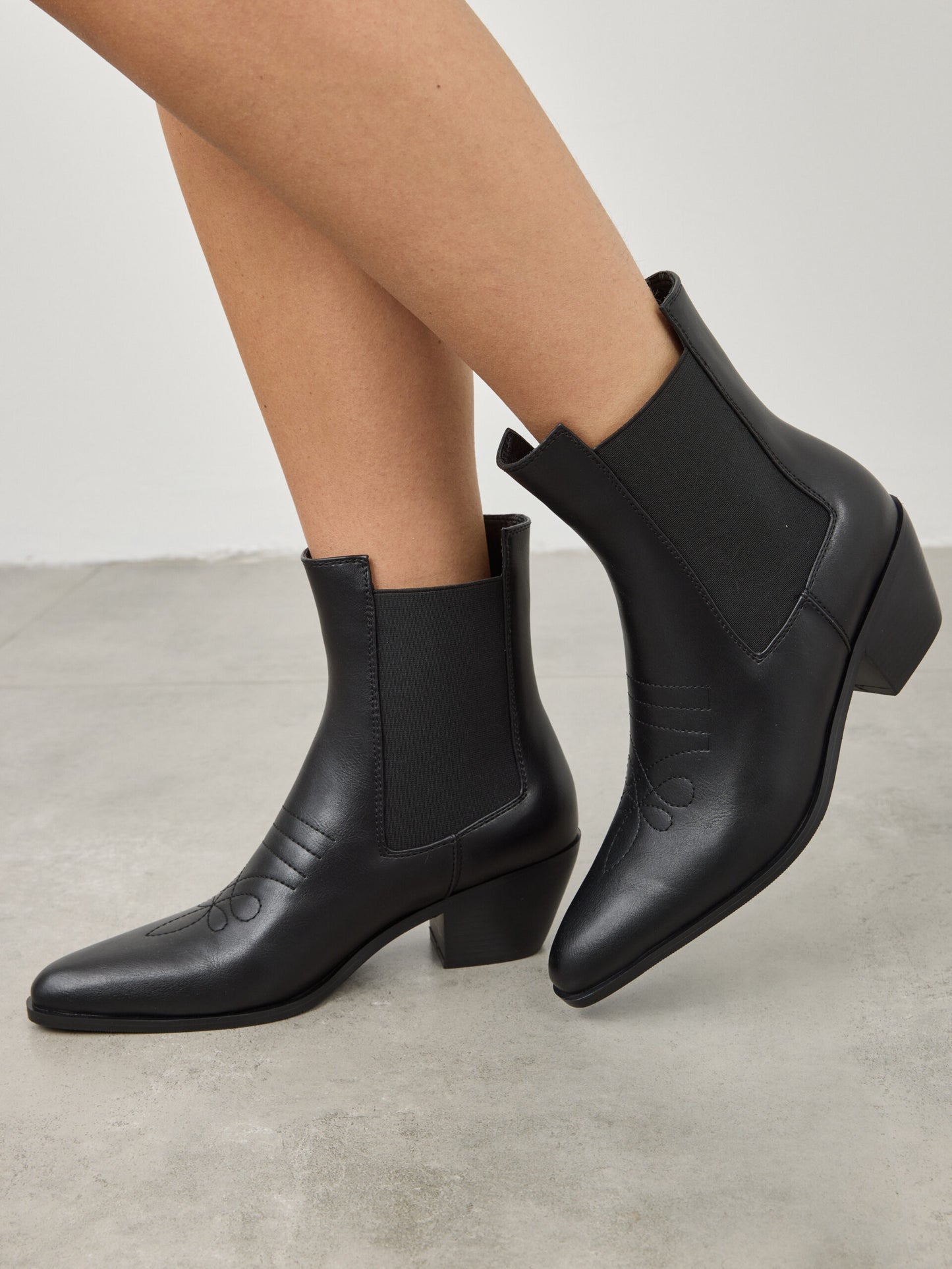 מגפוני שפיץ מריל | שחור