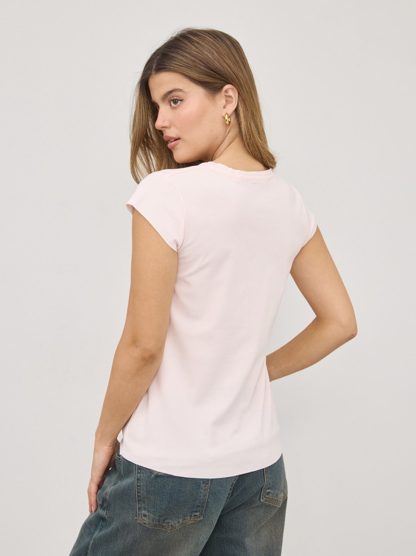 טישירט בייסיק וי פפר | ורוד