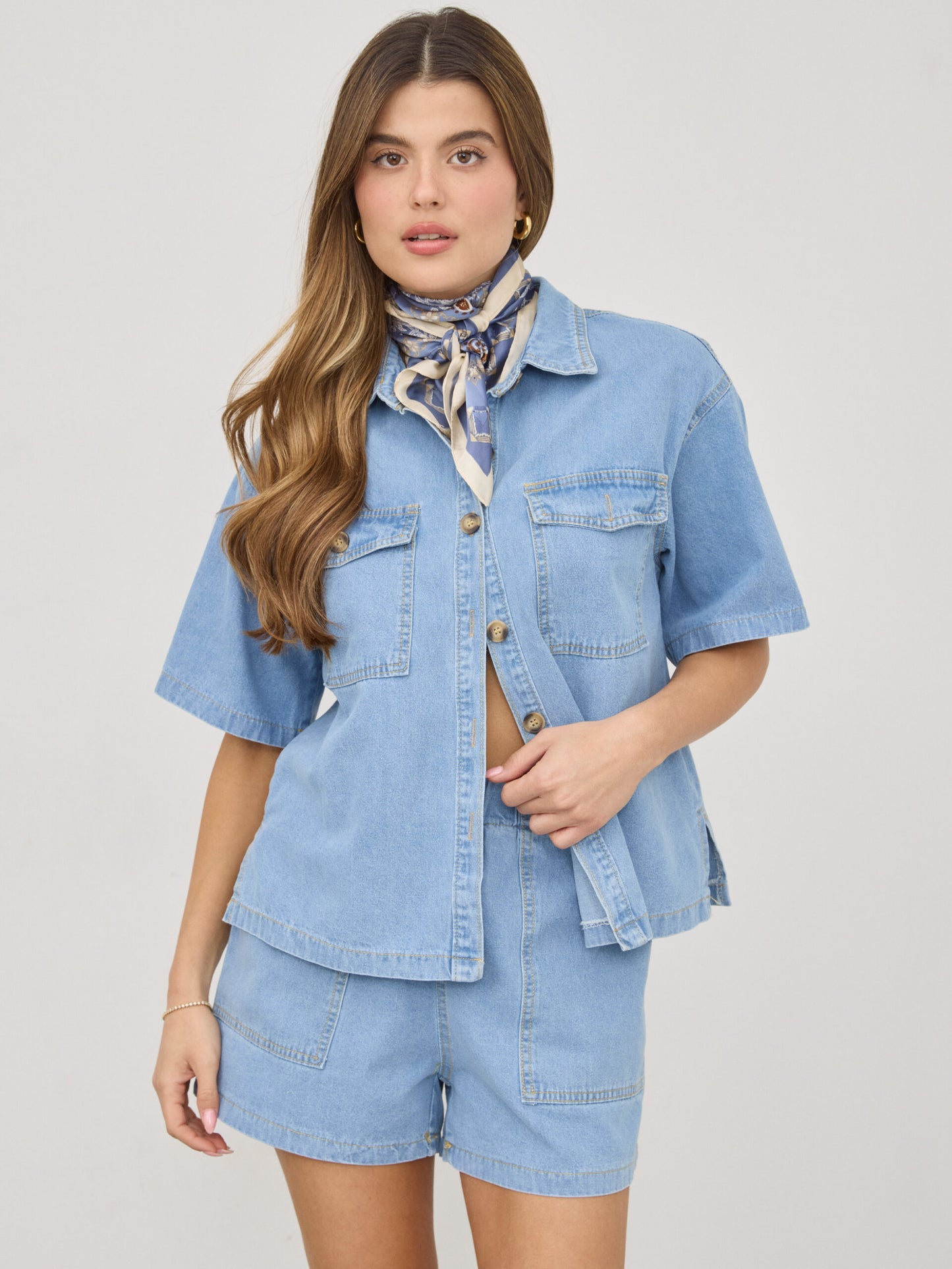 חולצה מכופתרת ג'ינס שרוול קצר בלייר | תכלת