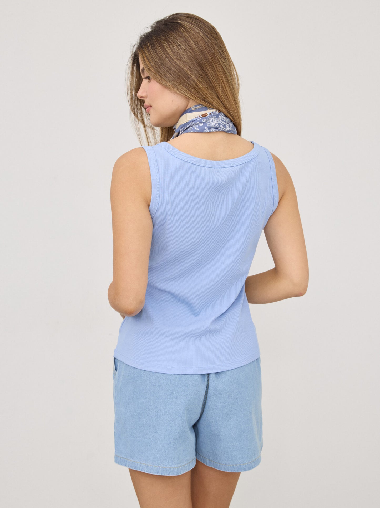 גופיית בייסיק טראוויס | כחול