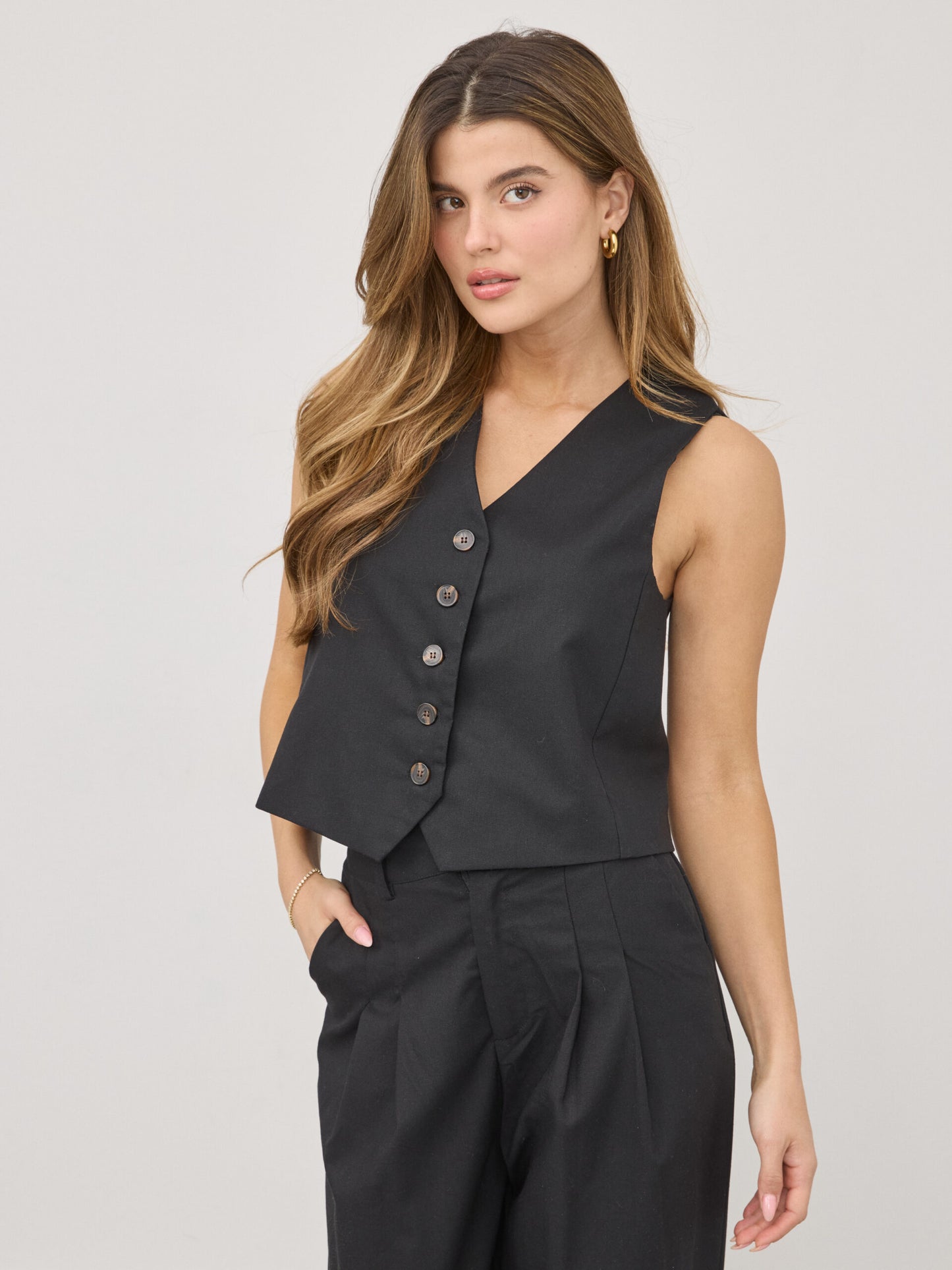 ווסט מחוייט מלאני | שחור