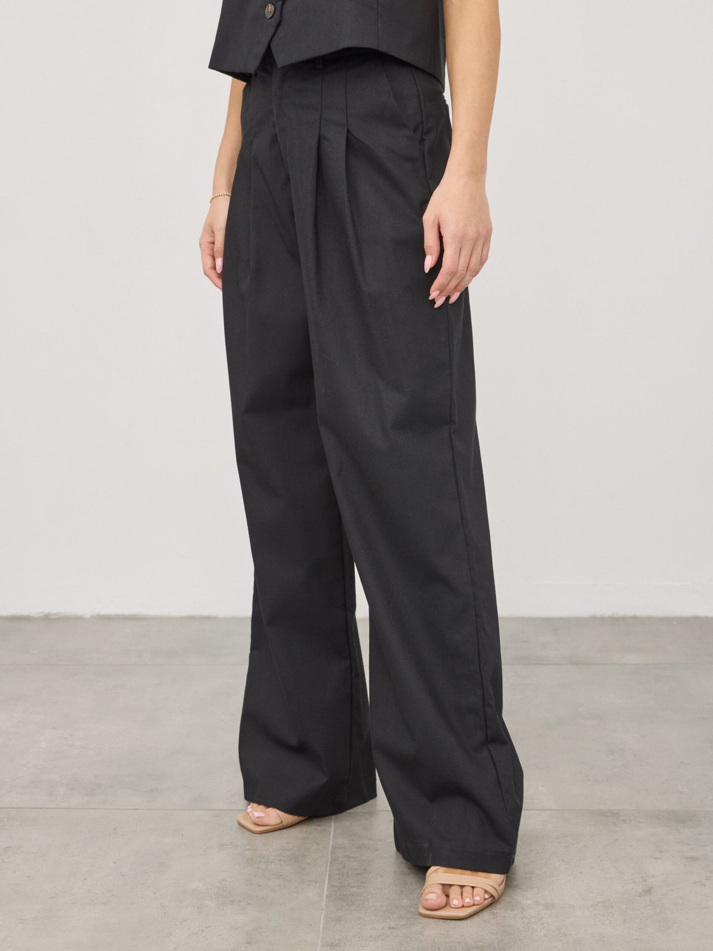 מכנסיים ארוכים מחוייטים מלאני | שחור