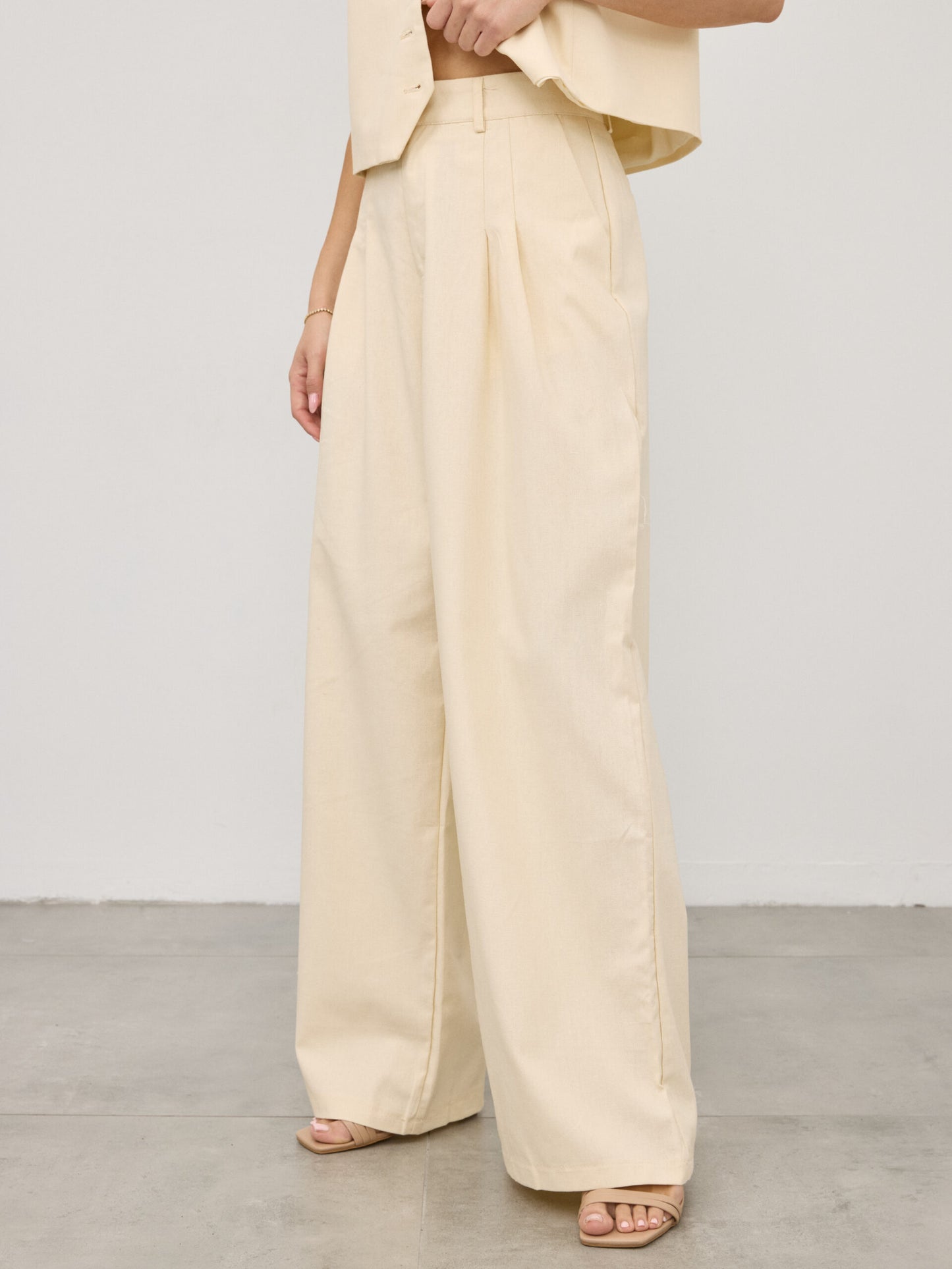 מכנסיים ארוכים מחוייטים מלאני | בז'