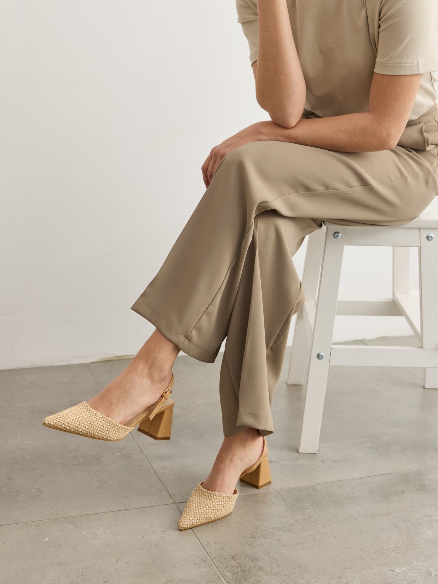 נעלי עקב נולאן | קש