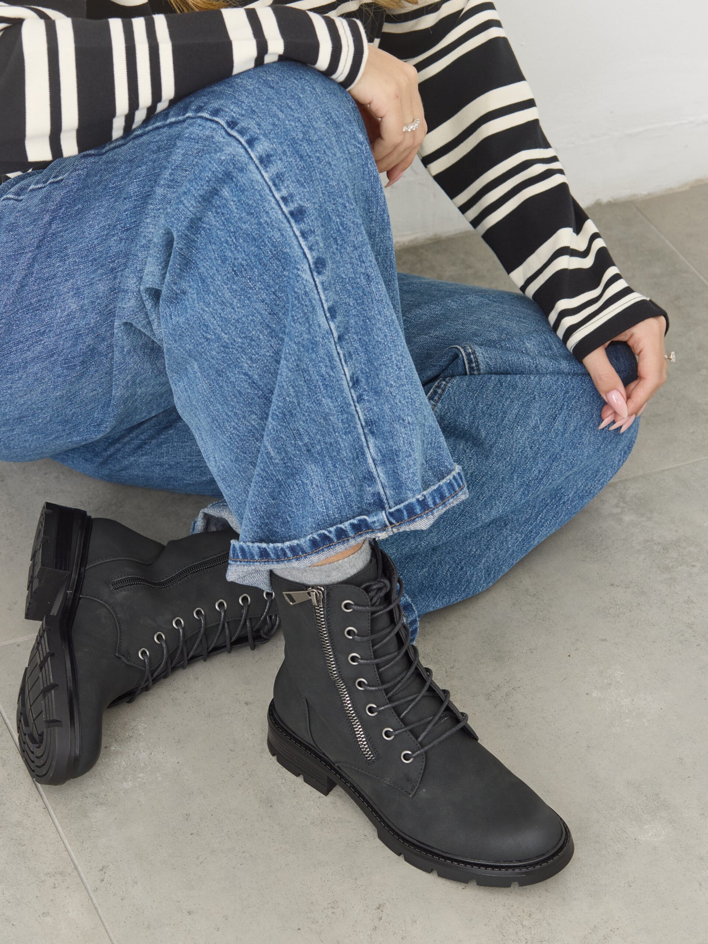 מגפוני טרקטור שרוכים דייגו | שחור