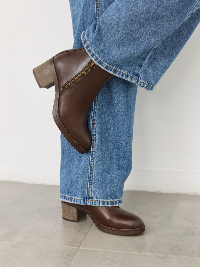 מגפוני עקב  ליברי | חום