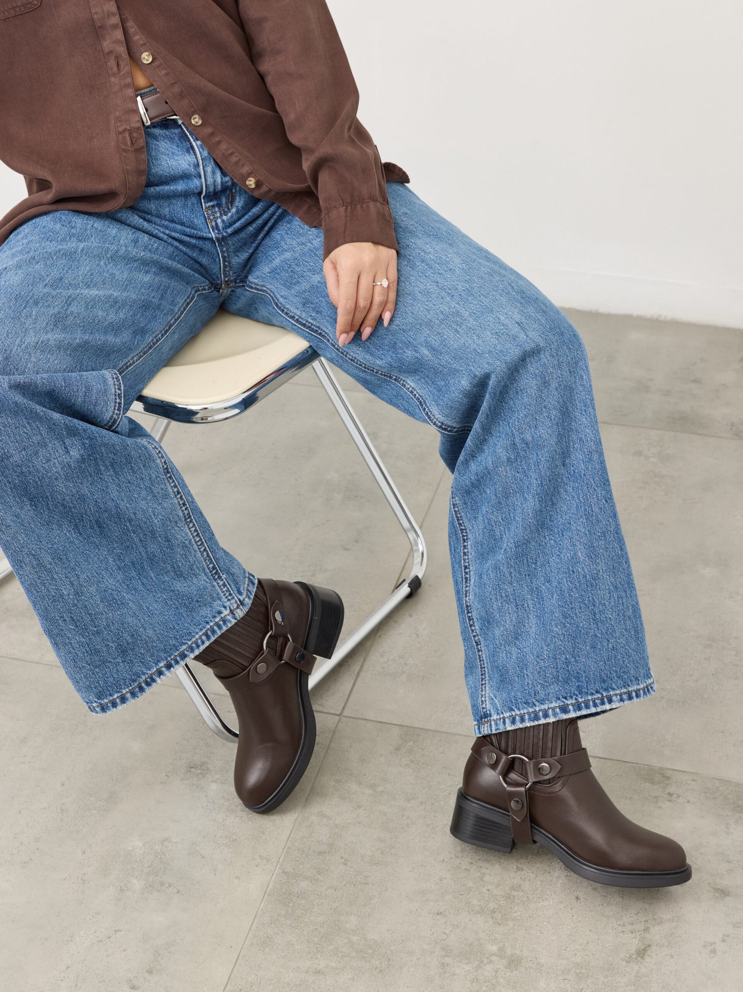 מגפוני אבזם לוק | חום