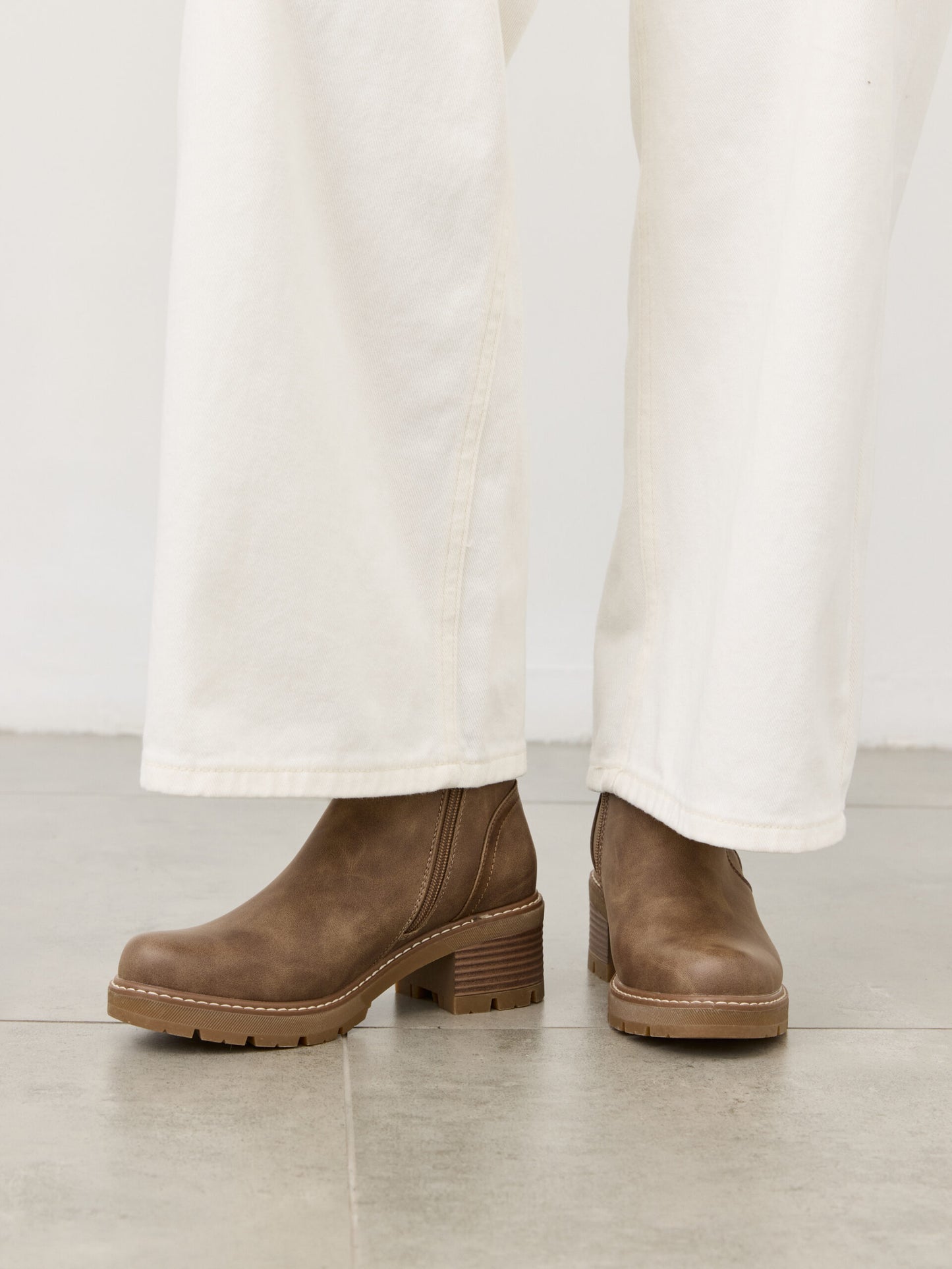 מגפוני סוליית טרקטור טנסי | חאקי