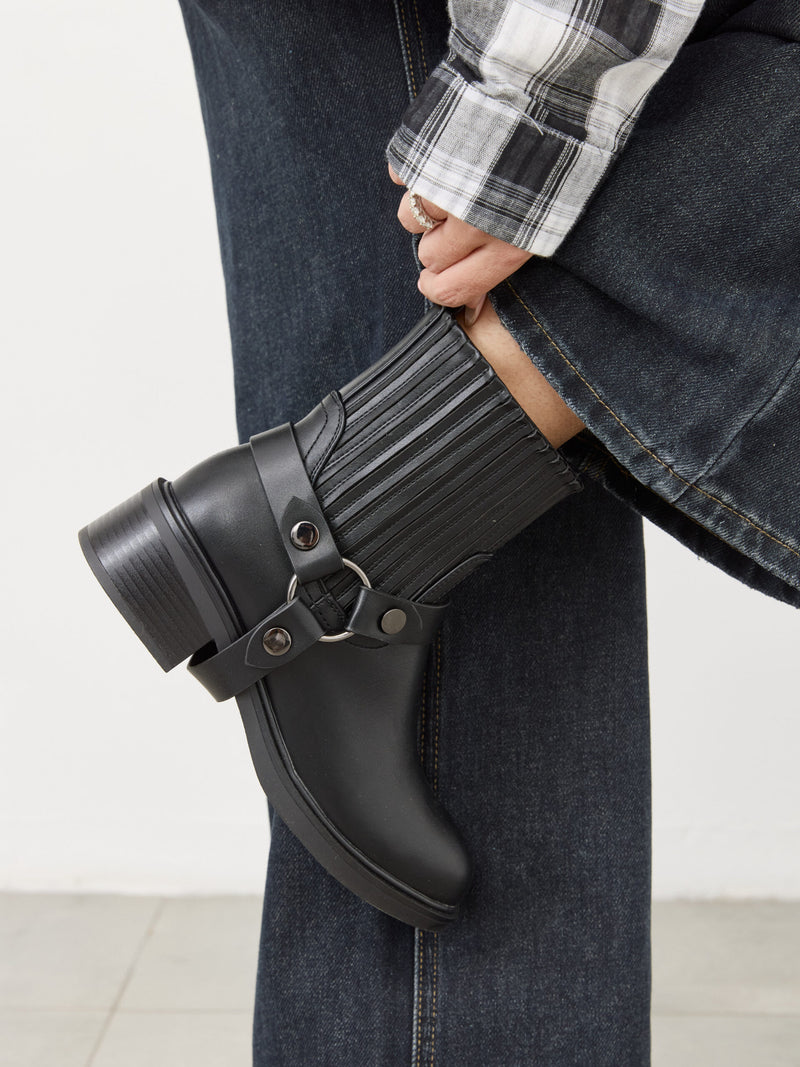 מגפוני אבזם לוק | שחור