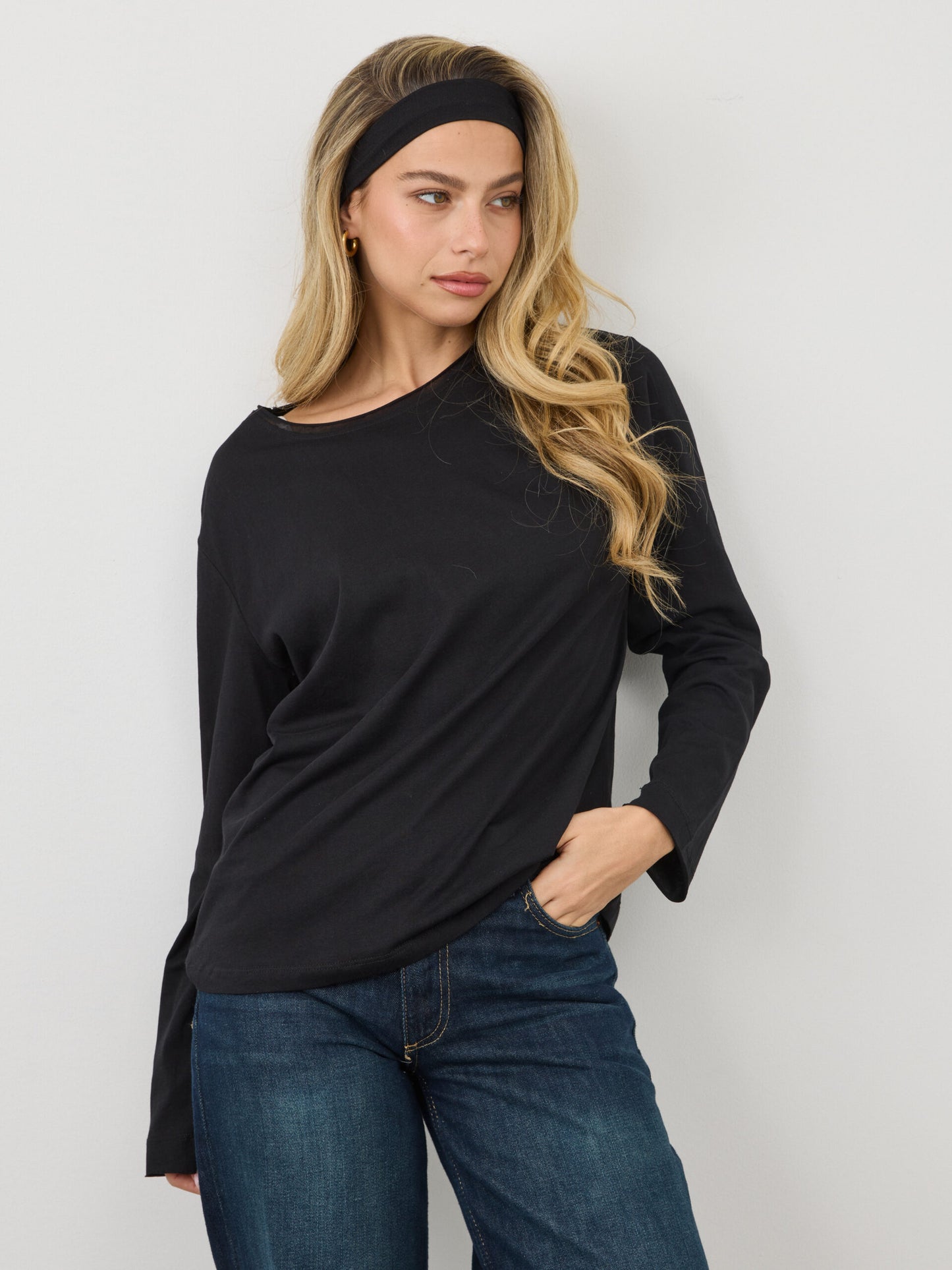 טישירט אסטל | שחור