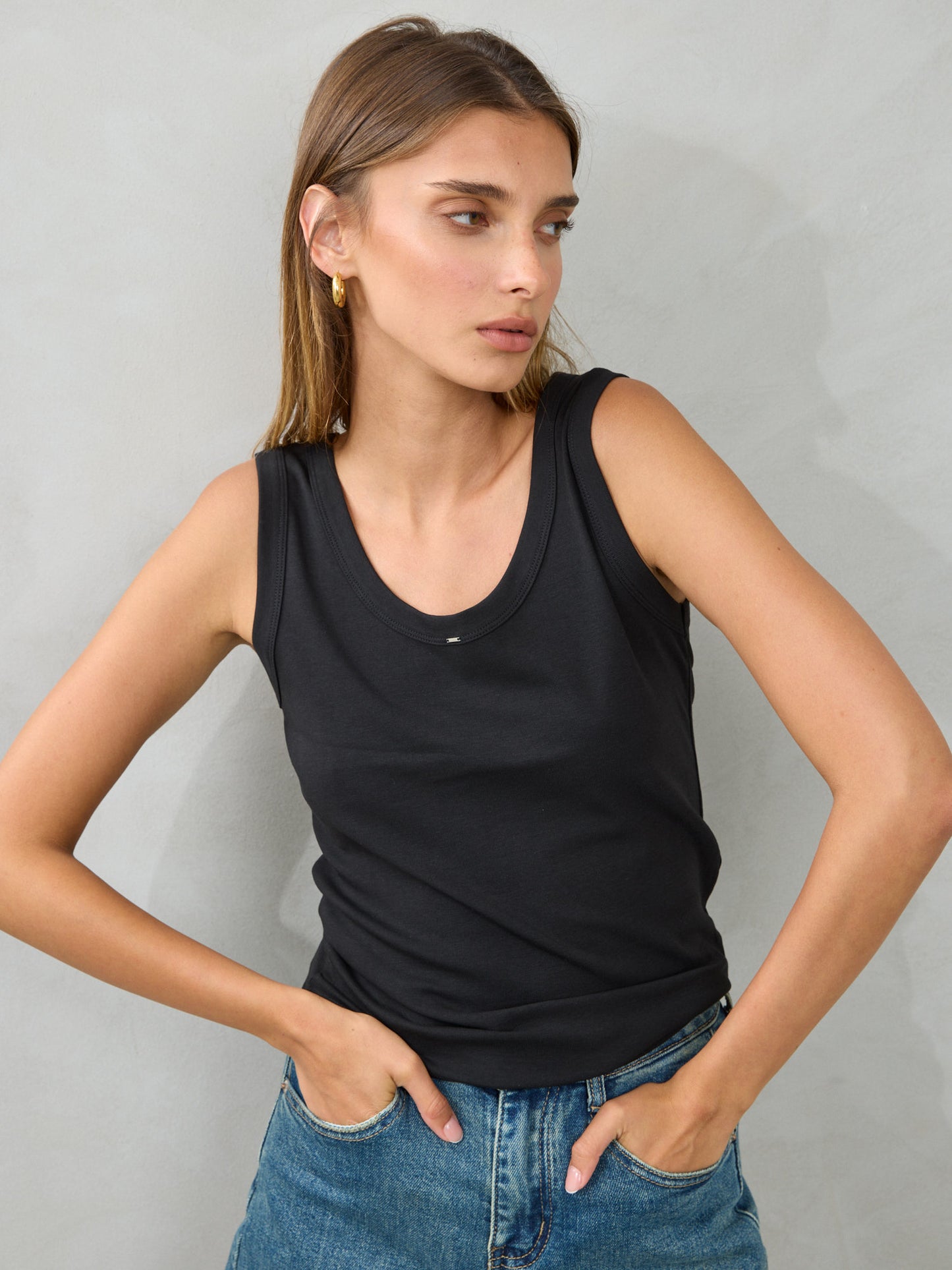 גופיית בייסיק לורי | שחור