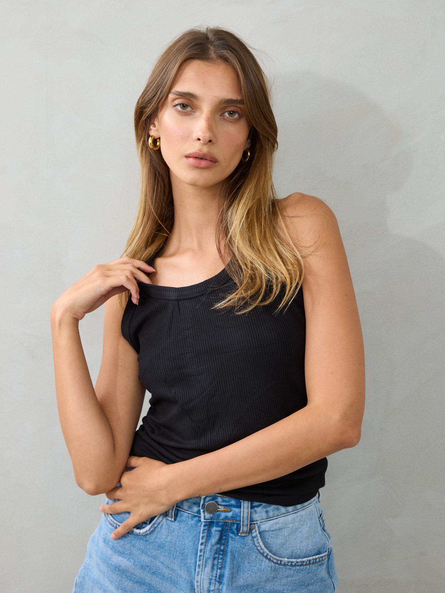 גופיית סידני | שחור