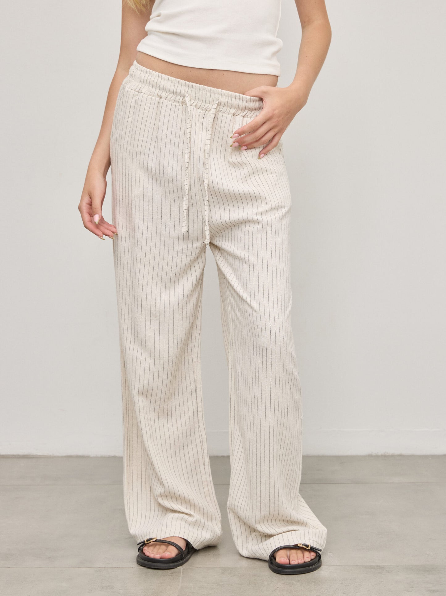 מכנסי פשתן פסים אמילי | בז'