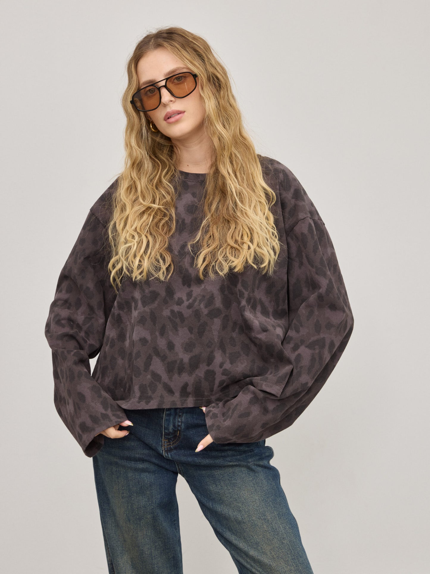 טישירט שרוול ארוך הדפס מנומר לנדון | אפור