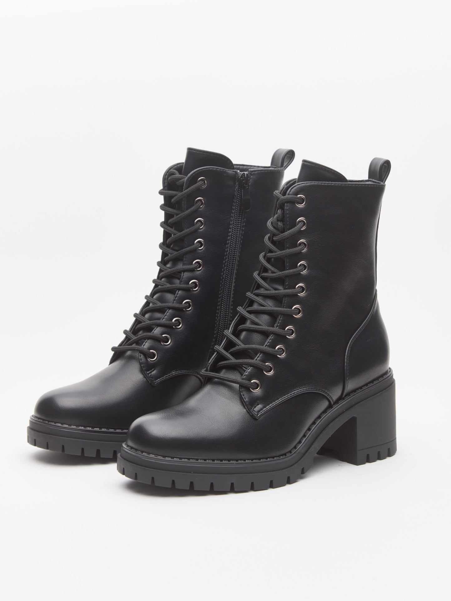 מגפי טרקטור שרוכים אליירה | שחור