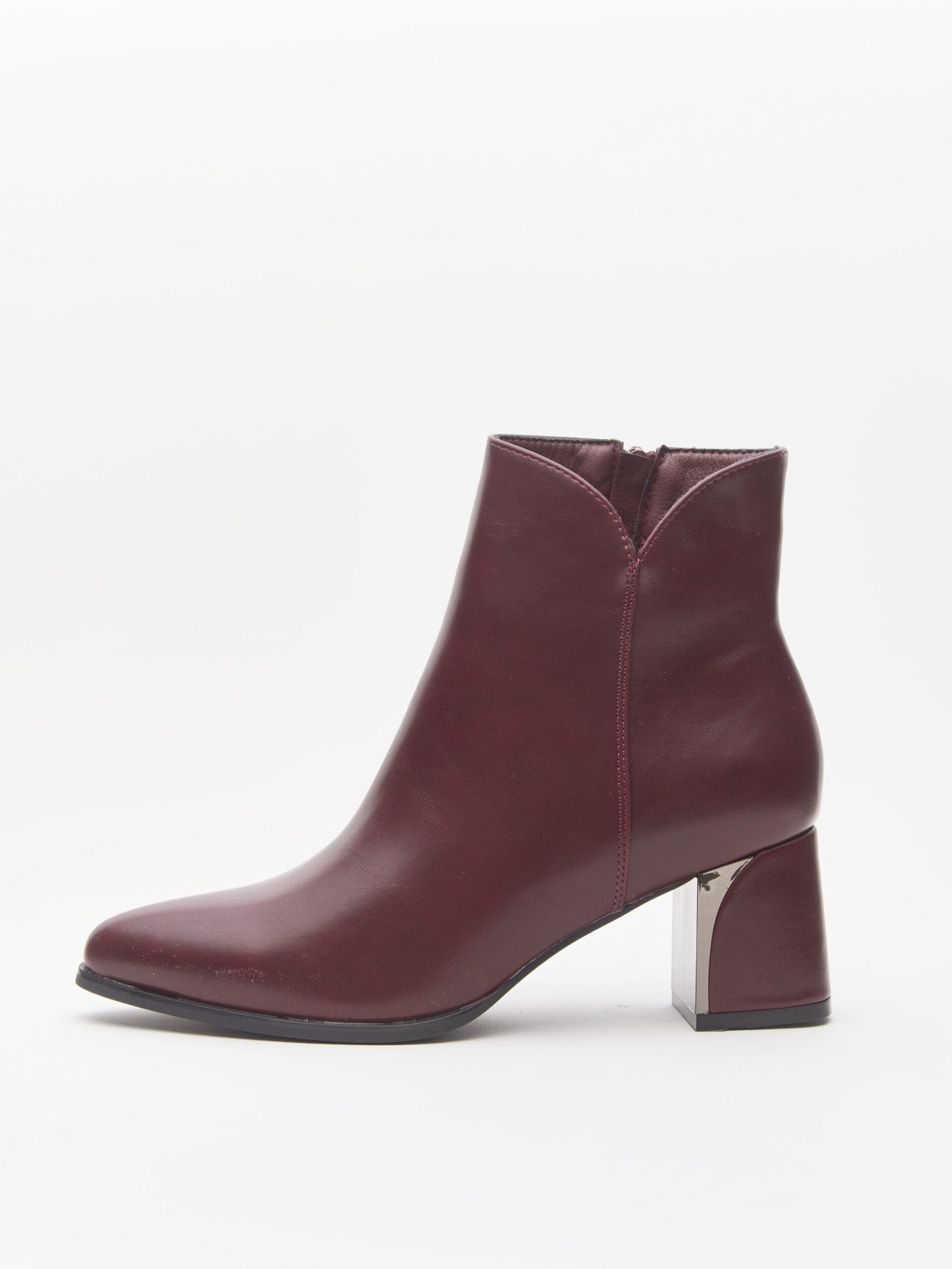 מגפוני עקב בריאנה | בורדו