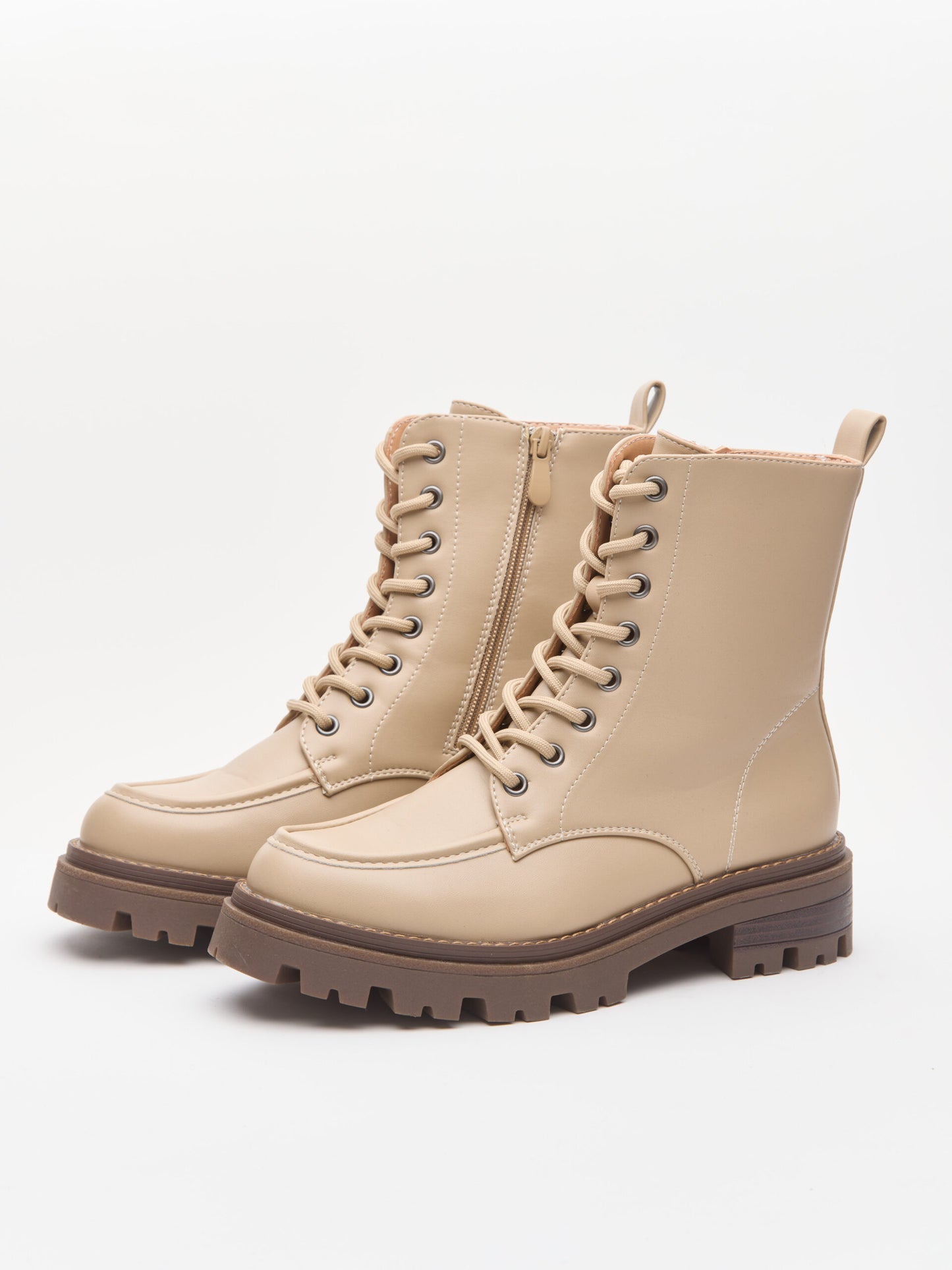 מגפי סוליית טרקטור שרוכים בילי | חאקי