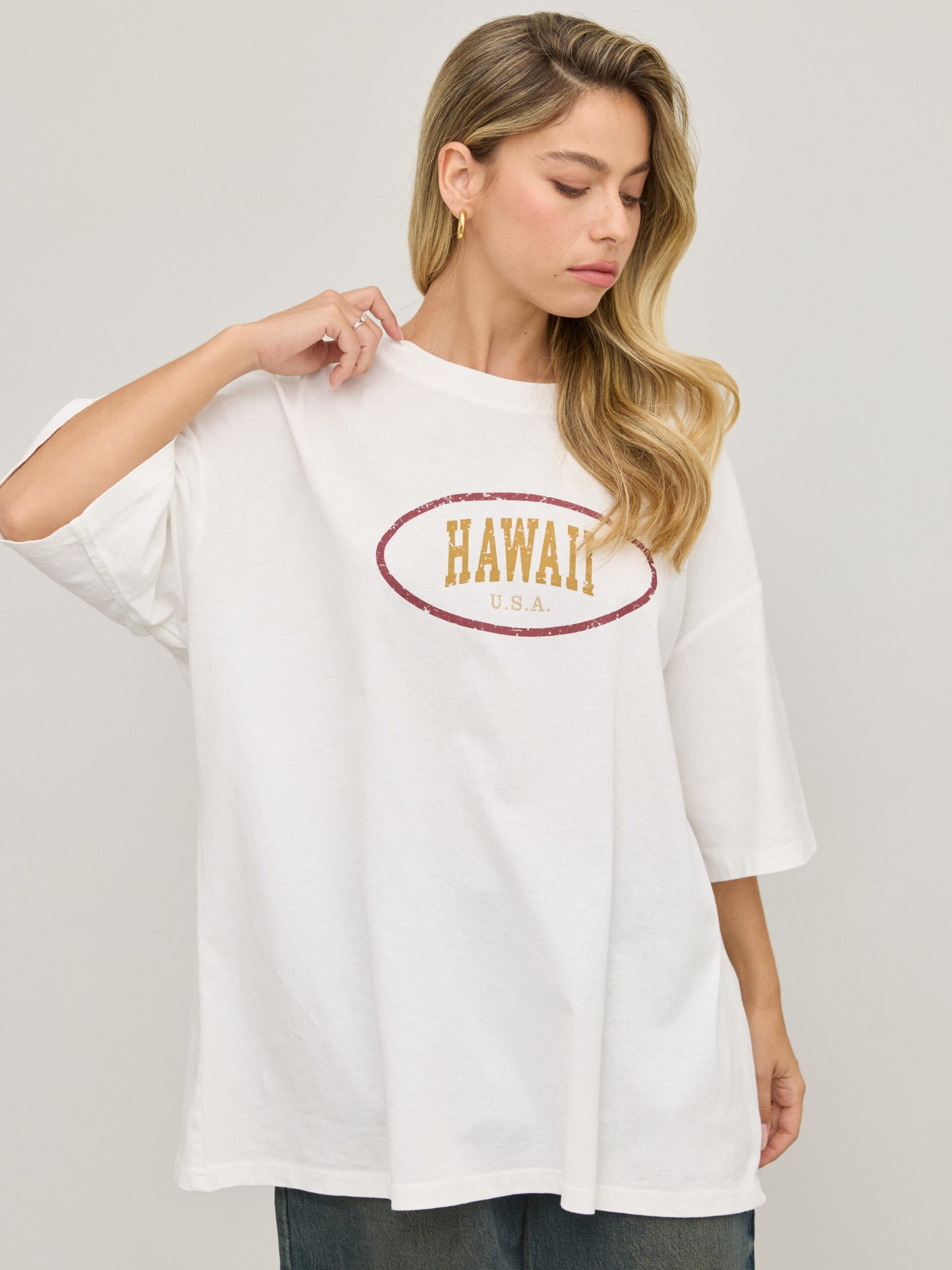 טישירט אוברסייז פרינט HAWAII | לבן