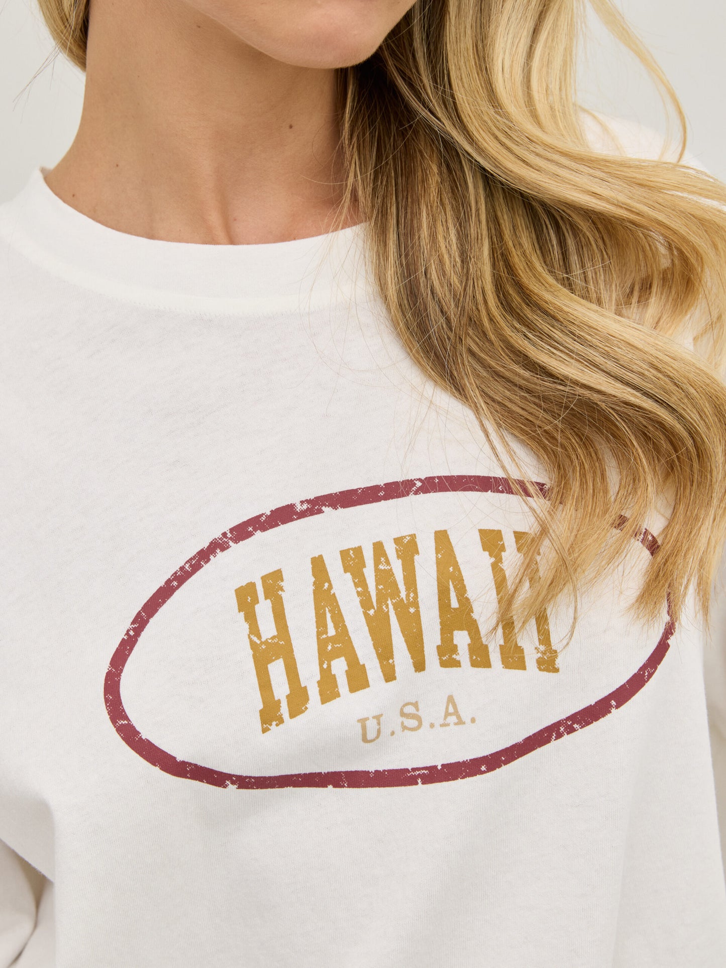 טישירט אוברסייז פרינט HAWAII | לבן