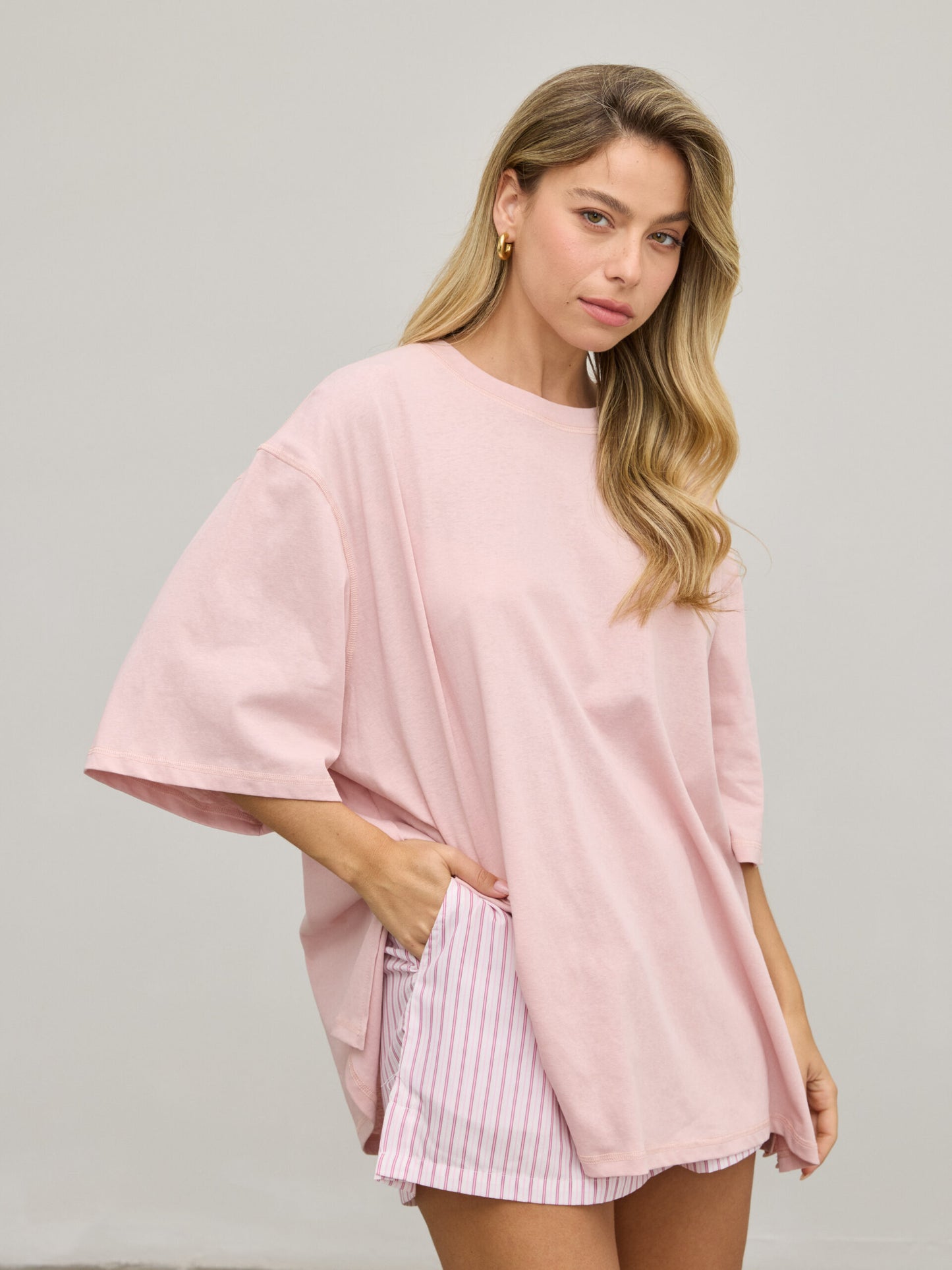 טישירט בייסיק אוברסייז אייד | ורוד