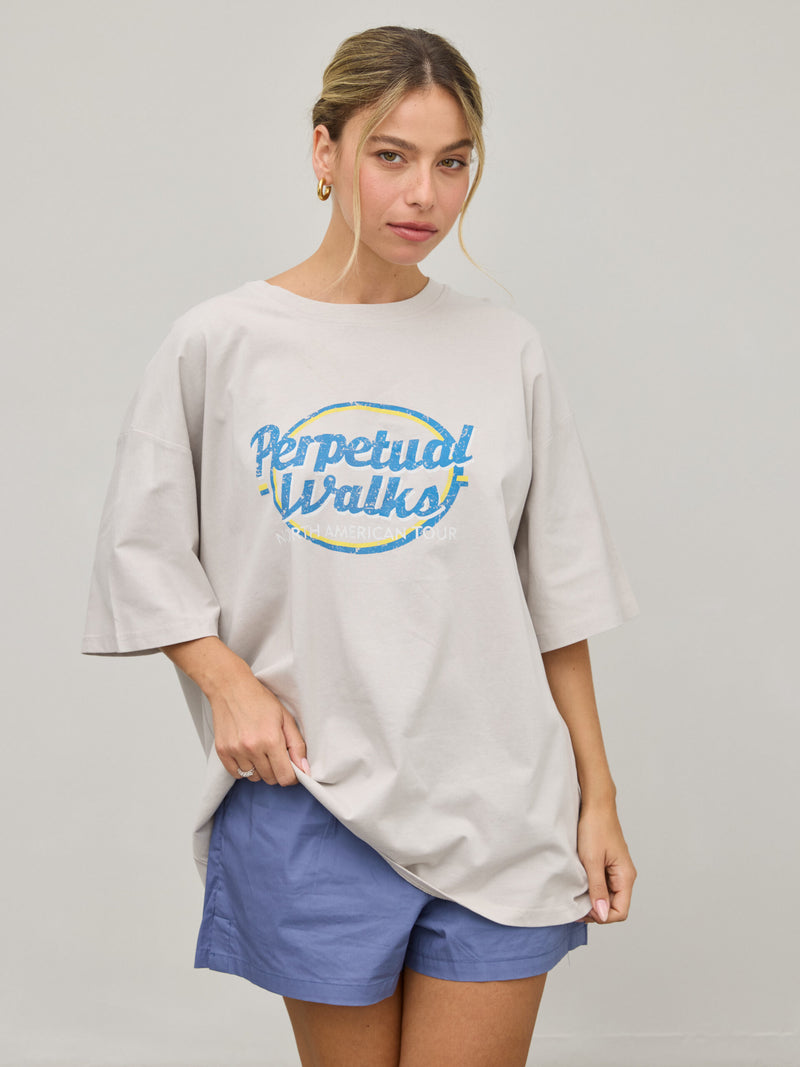 טישירט אוברסייז פרינט PERPETUAL WALKS | אפור