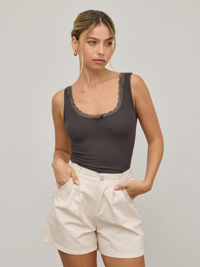 גופיית תחרה טילי | אפור כהה