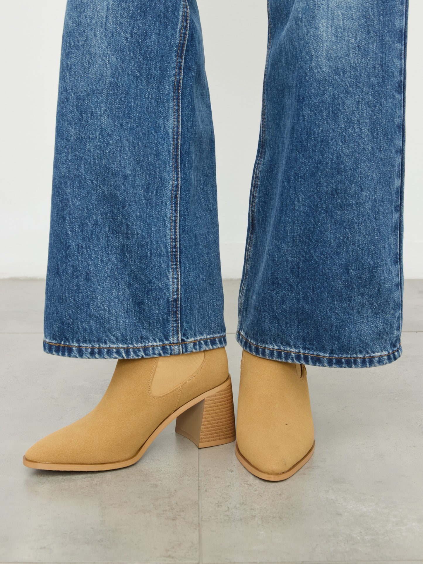 מגפוני עקב שפיץ דמוי זמש מארי | חאקי