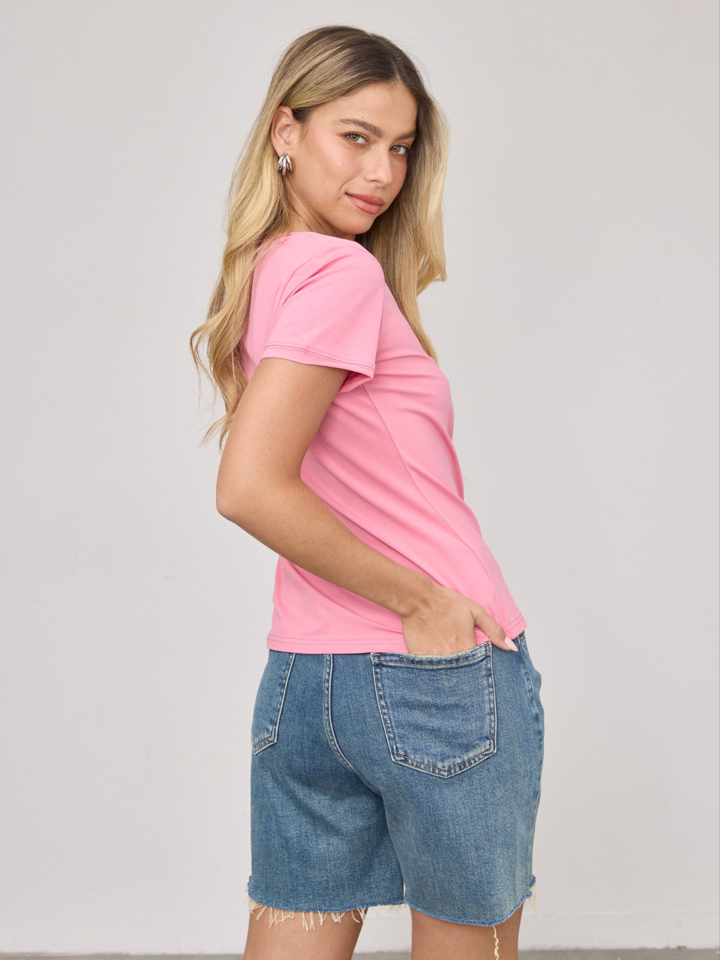 טישירט בייסיק דמון | ורוד