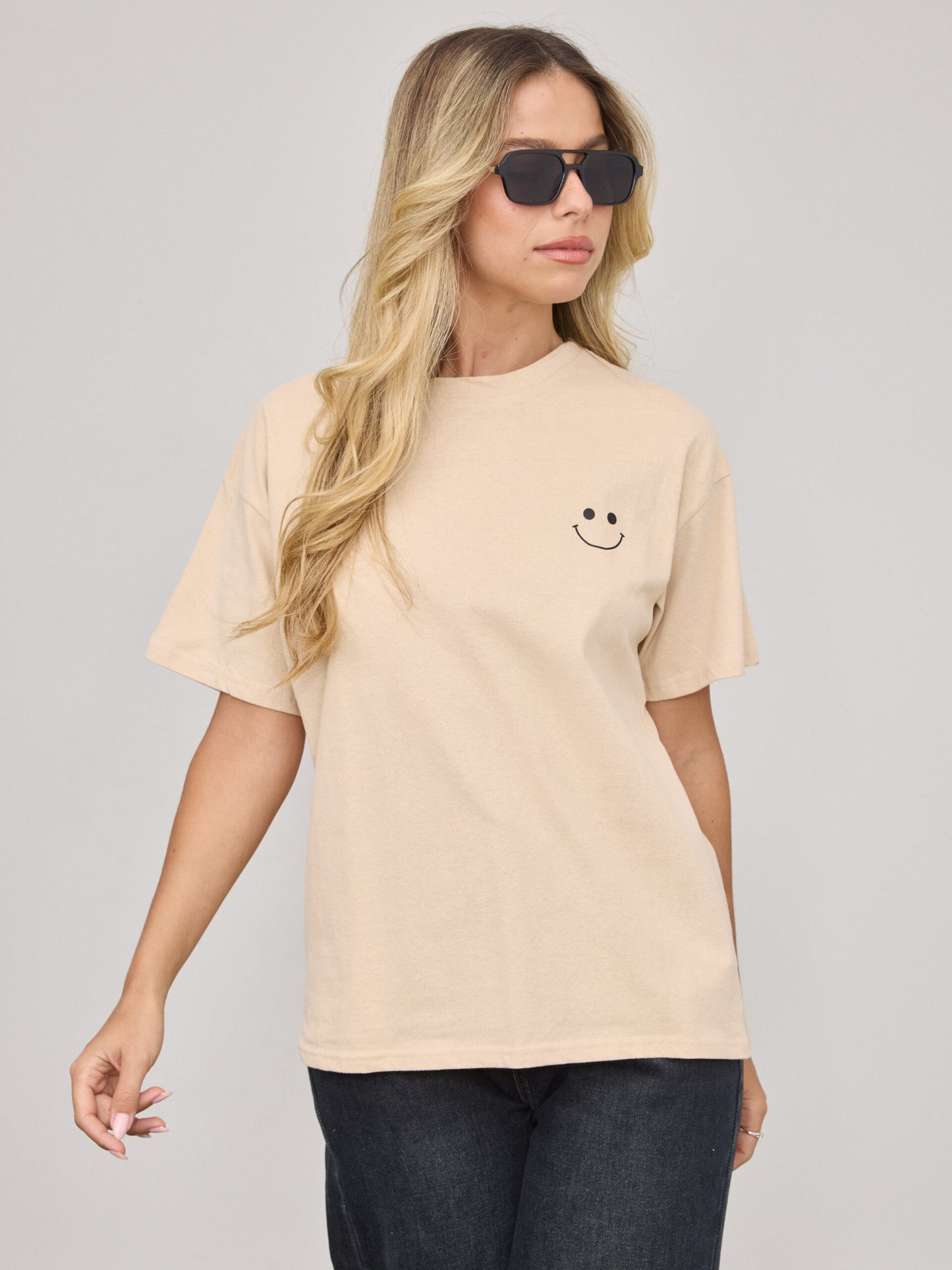 טישירט הדפס סמיילי הוליס | בז'