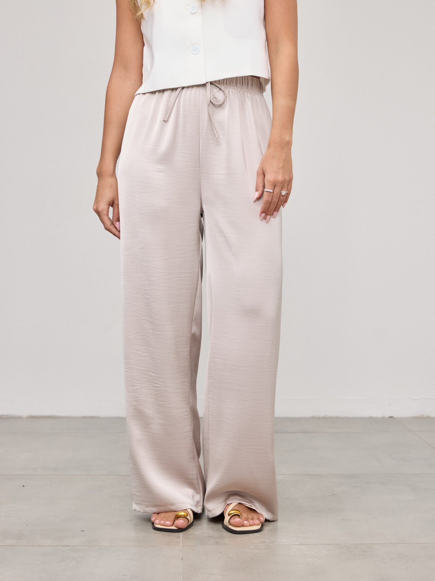 מכנסי סאטן מרסל | בז'